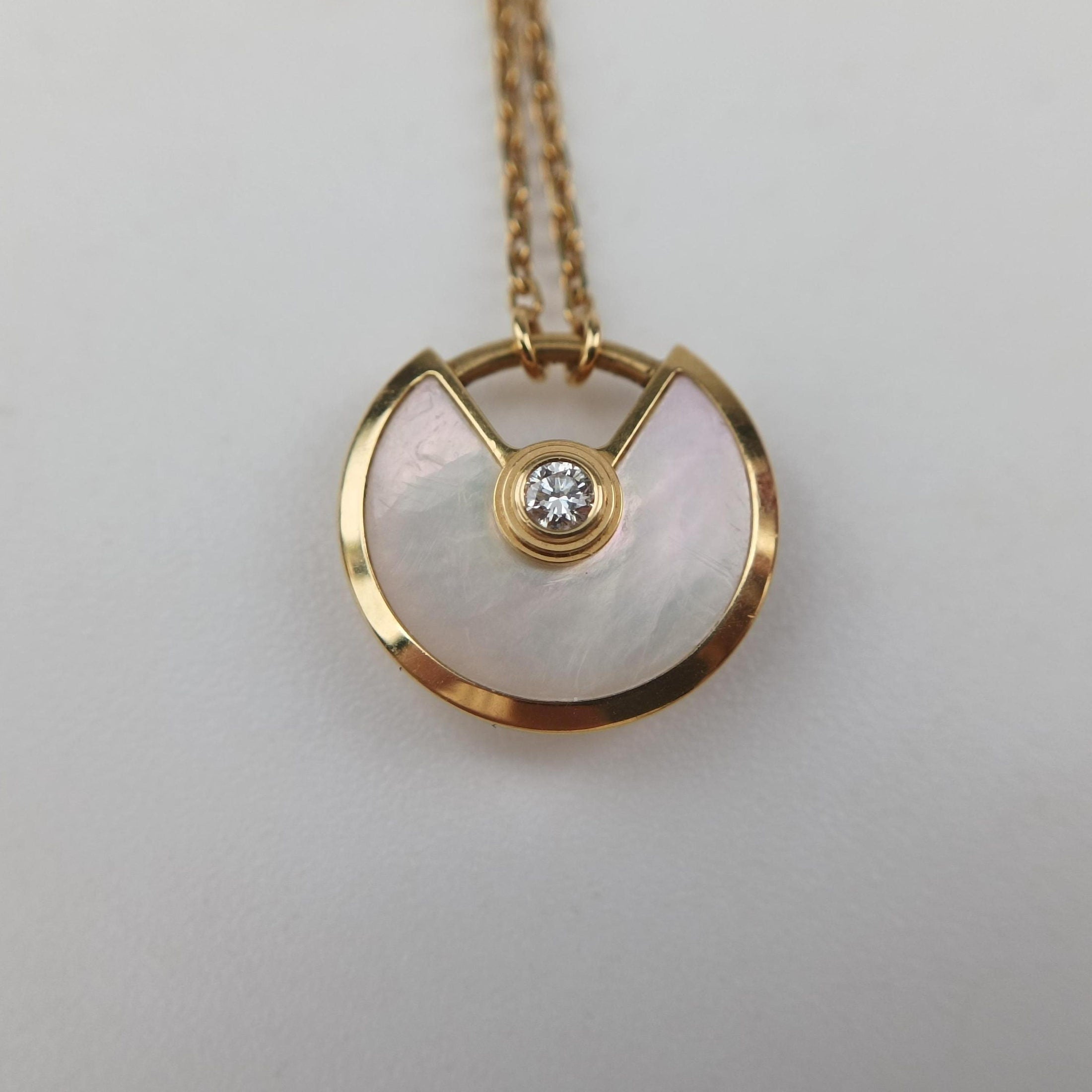 Amulette de Cartier Gold×White AU750 B3047100 AYJ317カルティエ アミュレット ゴールド×ホワイト AU750 B3047100 AYJ317