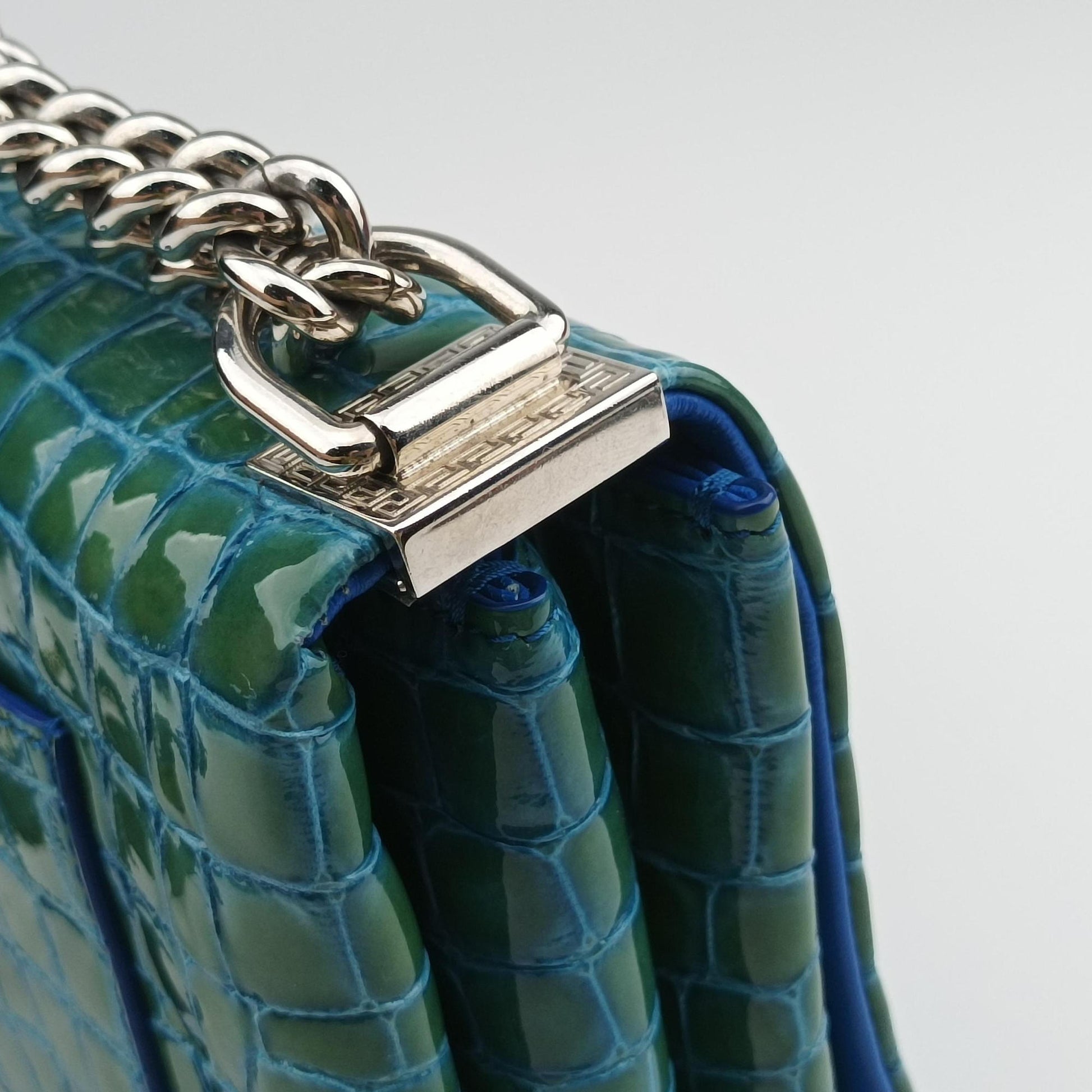 La Medusa Blue Croc-Effect Embossed Calf Leather CLG 647024607711ラ メドゥーサ ブルー クロコダイル調 エンボスレザー CLG 647024607711
