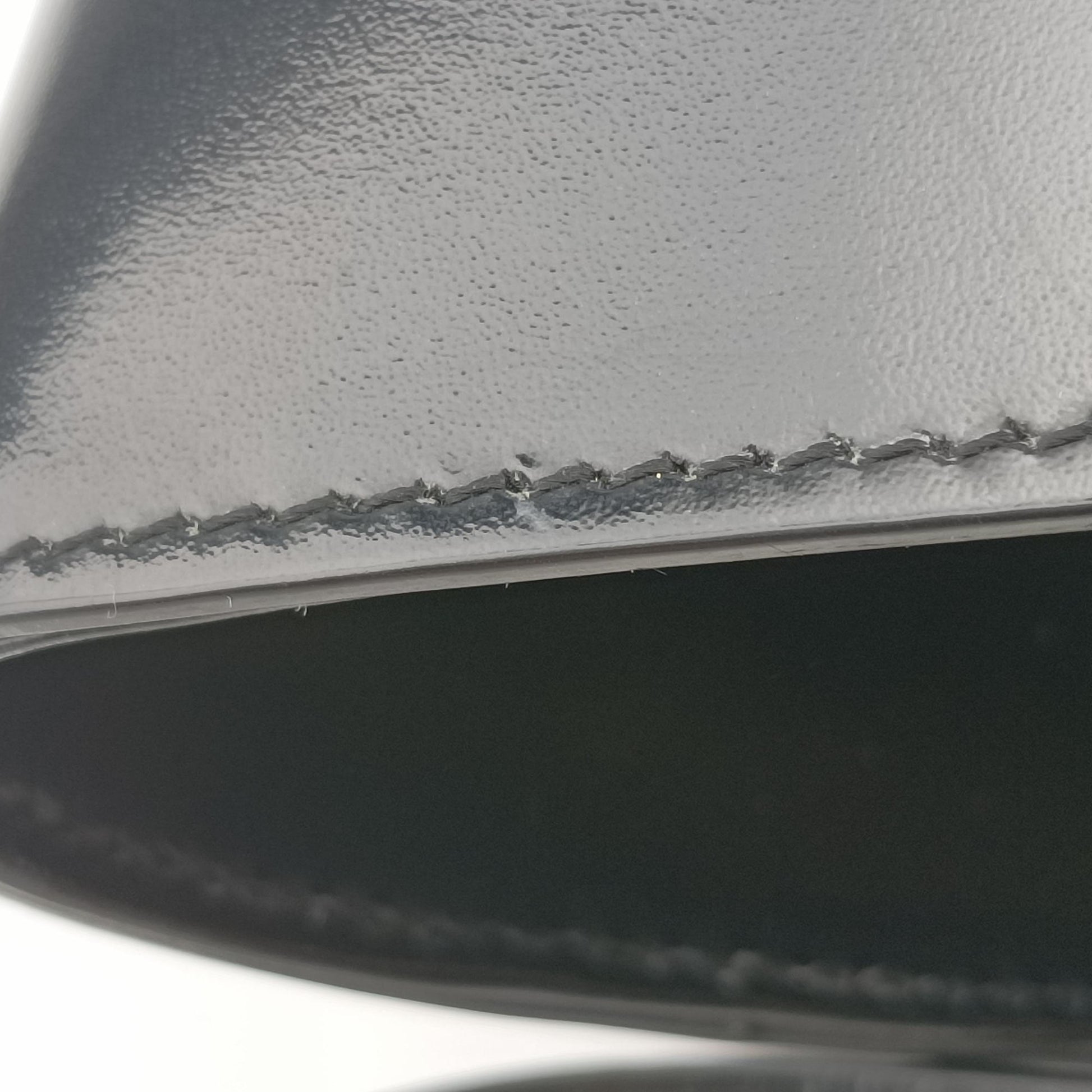 Small Bucket Cuir Triomphe Black Smooth Calfskin 110423 F-RG-1272スモールバケット トリオンフ ブラック スムースカーフスキン 110423 F-RG-1272