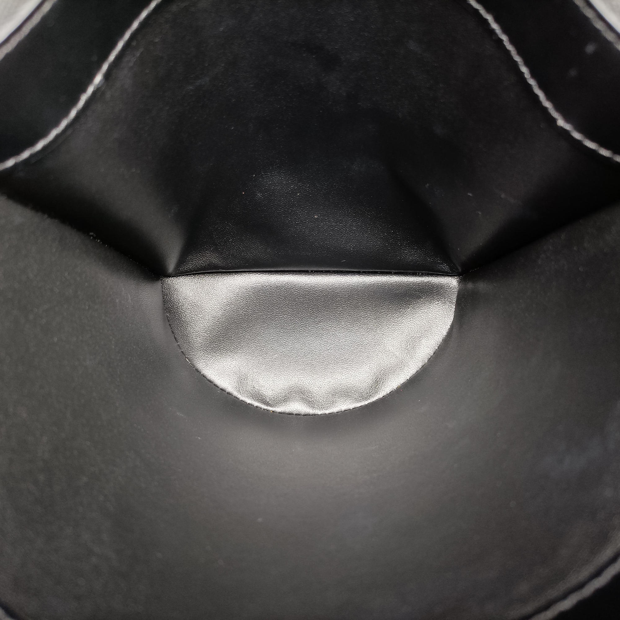 Small Bucket Cuir Triomphe Black Smooth Calfskin 110423 F-RG-1272スモールバケット トリオンフ ブラック スムースカーフスキン 110423 F-RG-1272