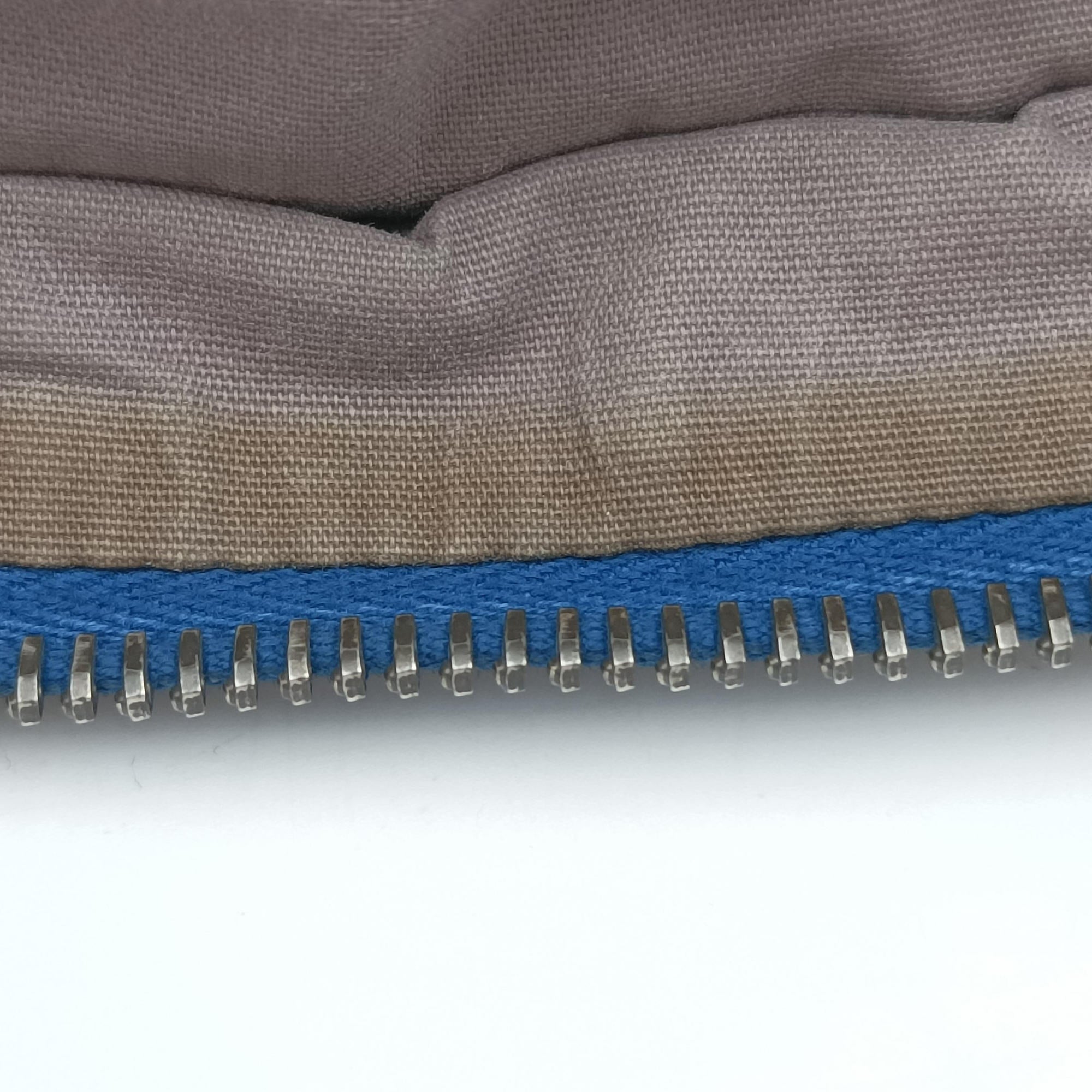 Intrecciato Blue lambskin B03454032Lイントレチャート ブルー ラムスキン B03454032L
