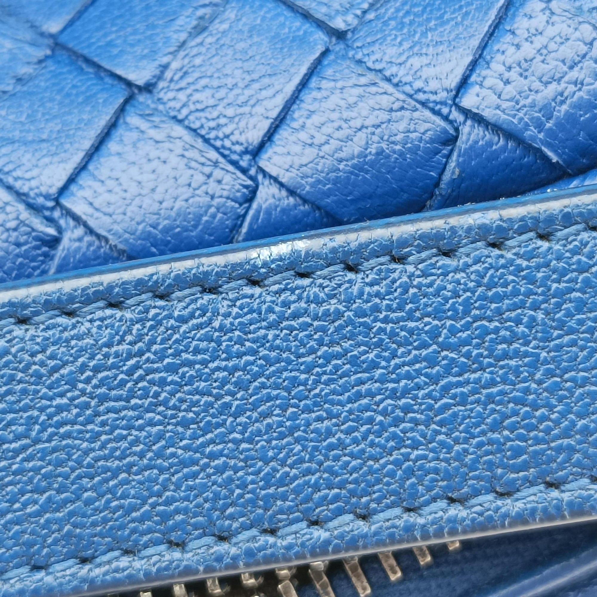 Intrecciato Blue lambskin B03454032Lイントレチャート ブルー ラムスキン B03454032L