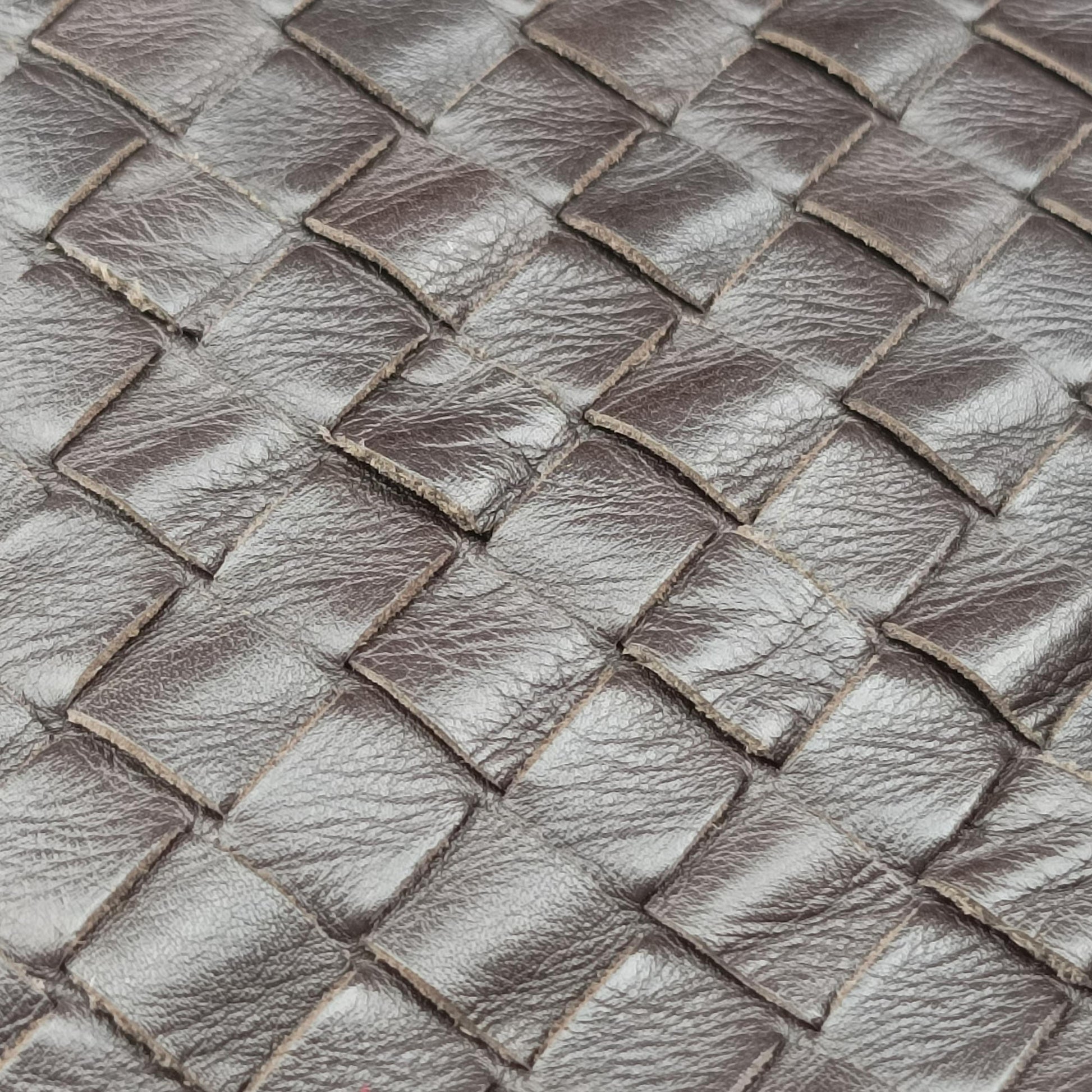 Intrecciato Brown lambskin B01156955Hイントレチャート ブラウン ラムスキン B01156955H