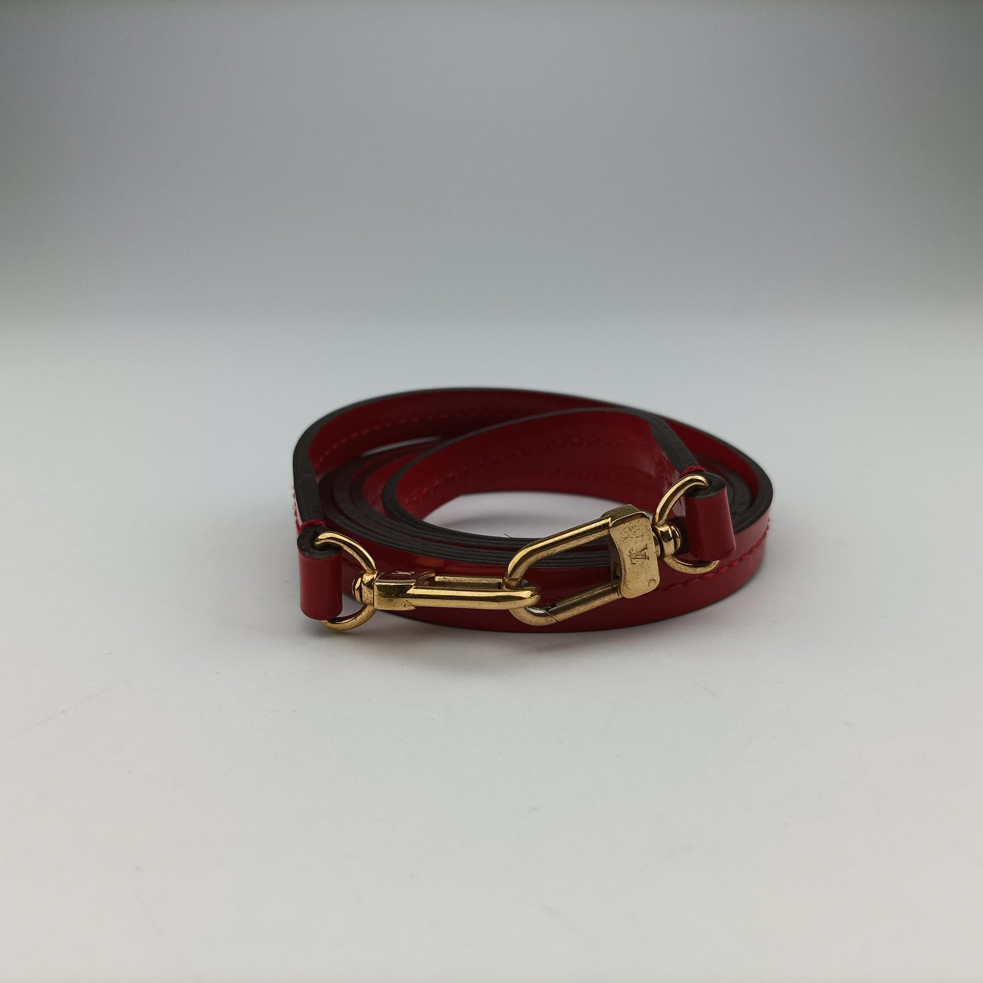 PASADENA CERISE Vernis M90944 SR5105パサデナ スリーズ ヴェルニ M90944 SR5105