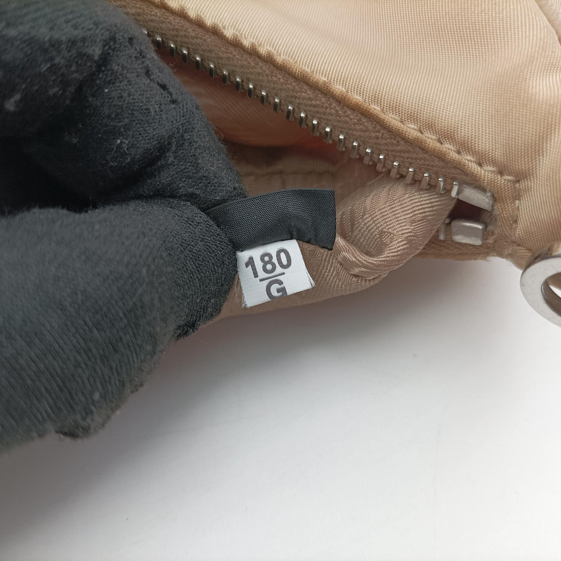 Re-Edition 2005 Re-Nylon Beige nylon 1BH204 180/Gリエディション 2005 リナイロン ベージュ ナイロン 1BH204 180/G