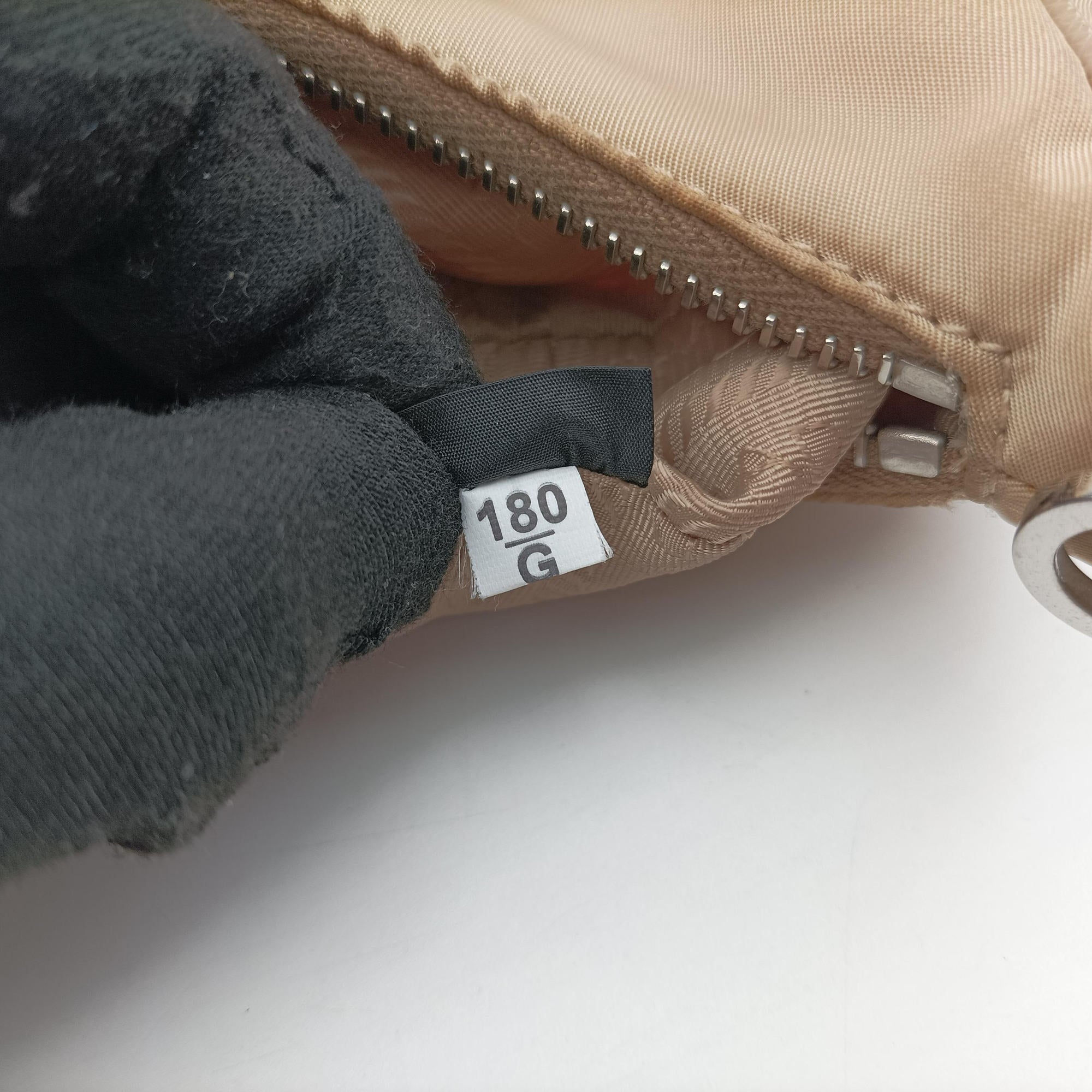 Re-Edition 2005 Re-Nylon Beige nylon 1BH204 180/Gリエディション 2005 リナイロン ベージュ ナイロン 1BH204 180/G