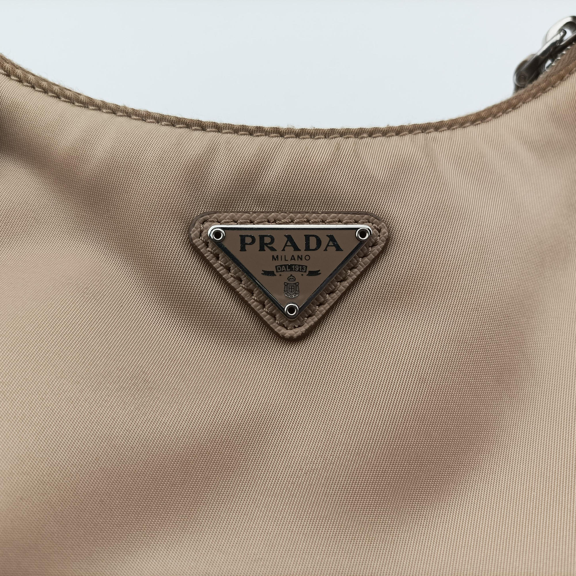 Re-Edition 2005 Re-Nylon Beige nylon 1BH204 180/Gリエディション 2005 リナイロン ベージュ ナイロン 1BH204 180/G