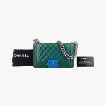 BOY CHANEL Green Patent Leather A92692 20474314ボーイシャネル グリーン パテント A92692 20474314