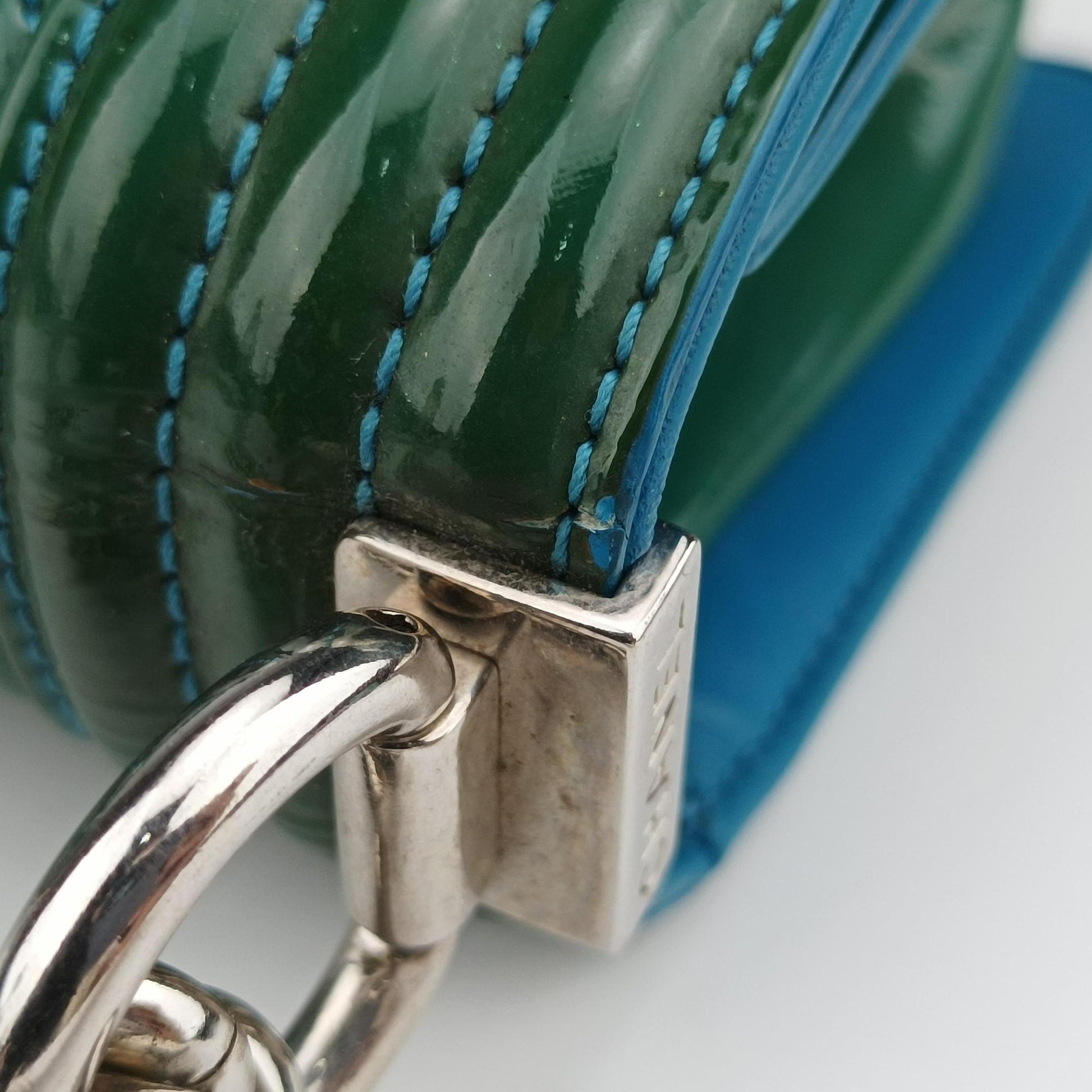 BOY CHANEL Green Patent Leather A92692 20474314ボーイシャネル グリーン パテント A92692 20474314