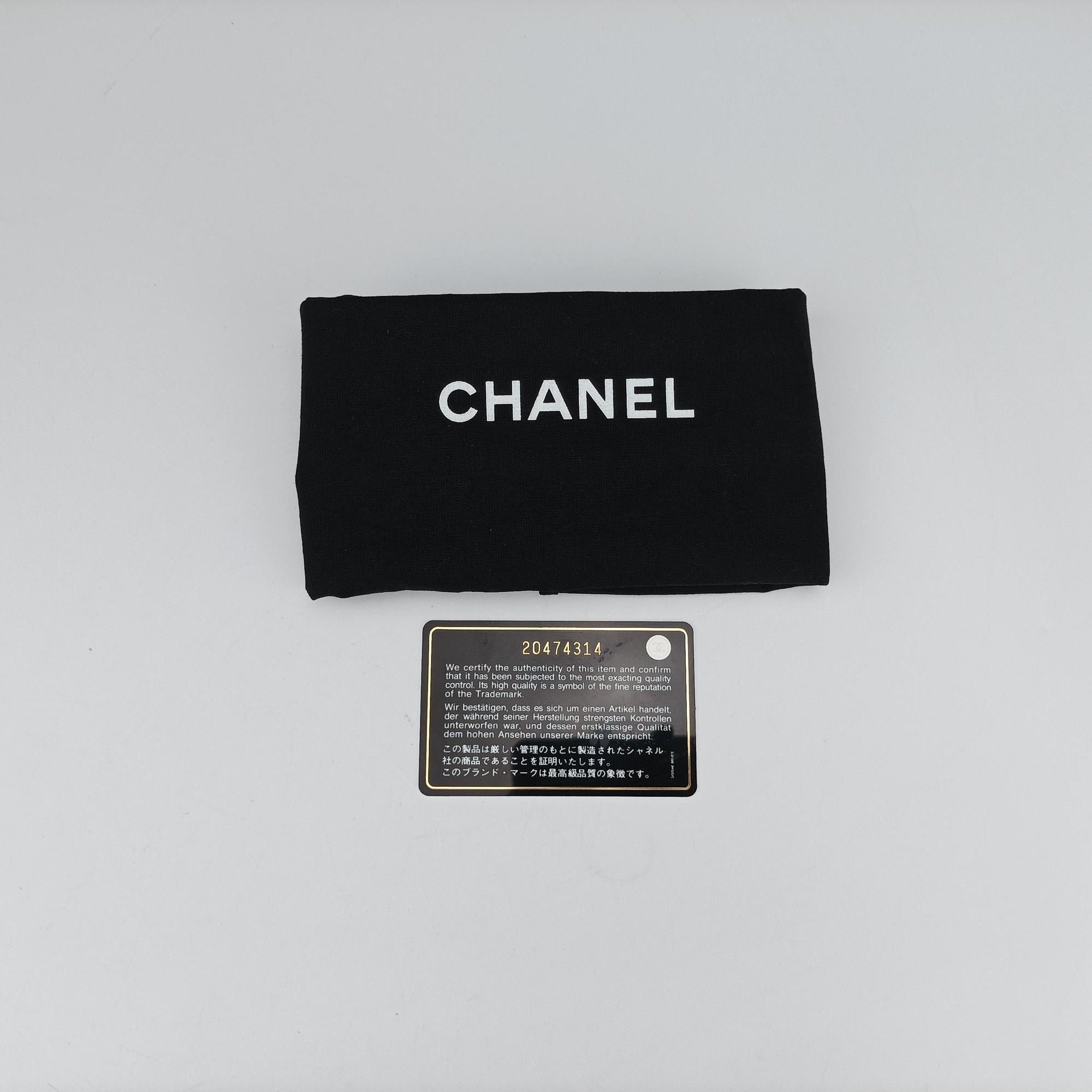 BOY CHANEL Green Patent Leather A92692 20474314ボーイシャネル グリーン パテント A92692 20474314