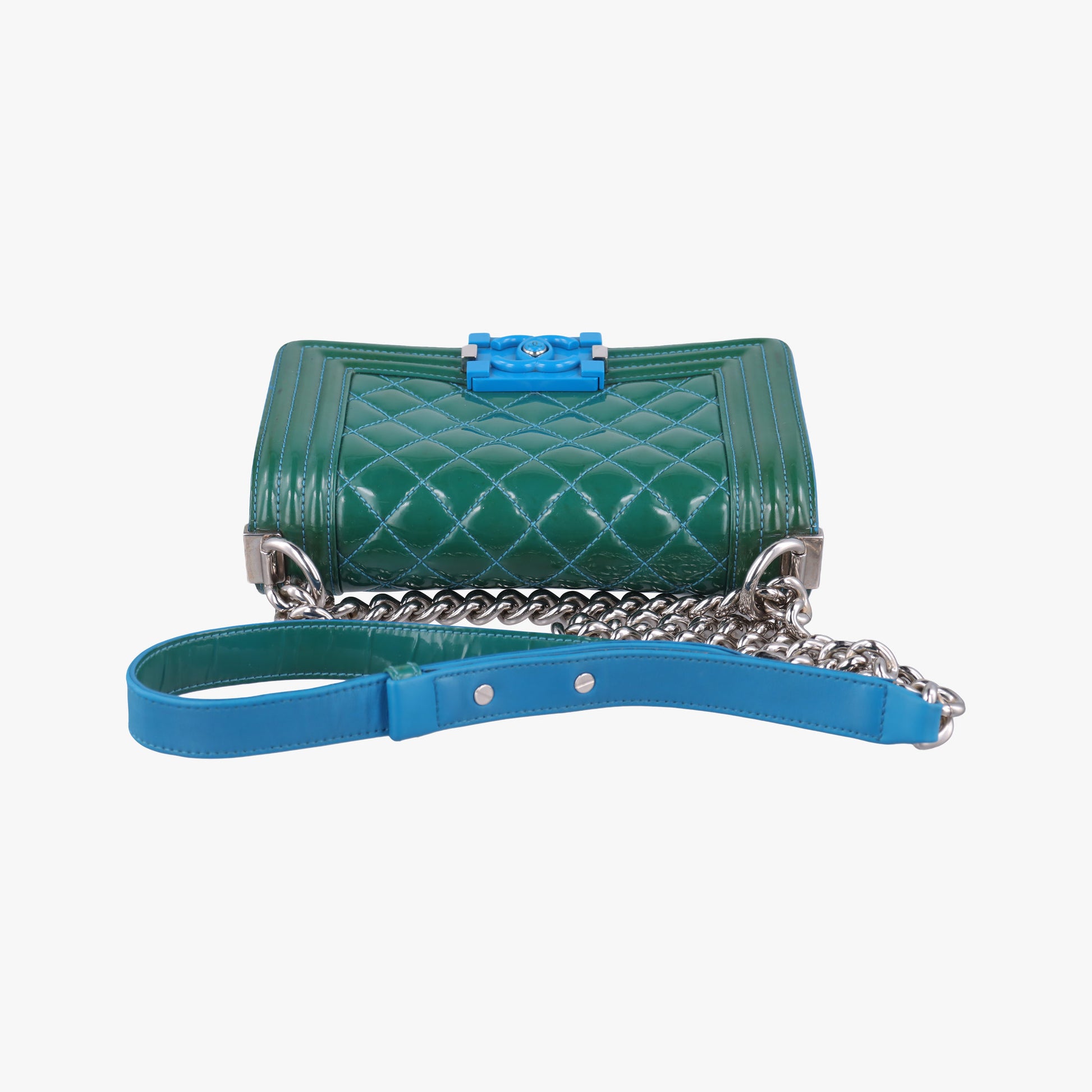 BOY CHANEL Green Patent Leather A92692 20474314ボーイシャネル グリーン パテント A92692 20474314