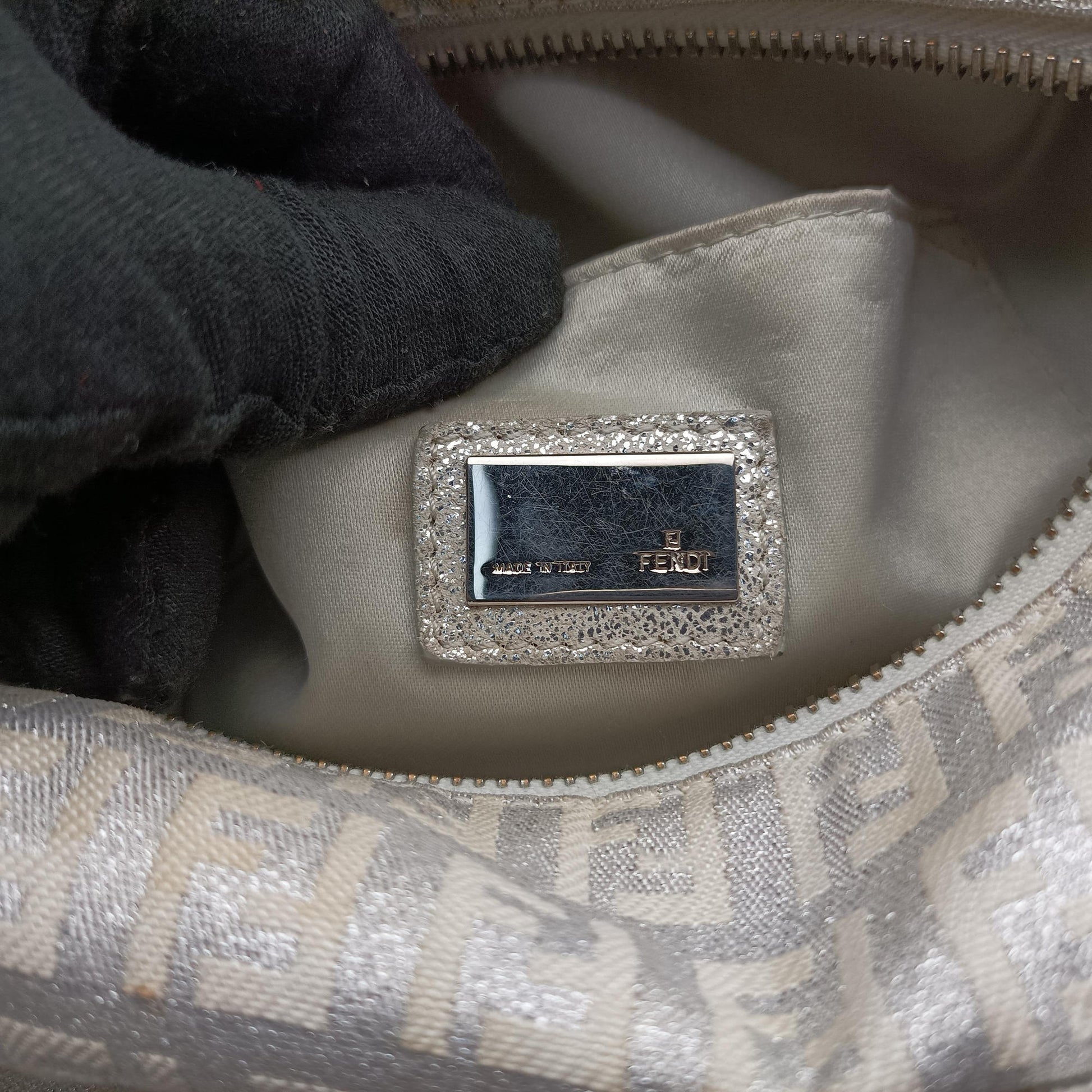 Zucchino Glitter Logo Silver canvas 8BL068 Lot number unknownスパンコールイエローグラデーション シルバー キャンバス 8BL068 製番不明