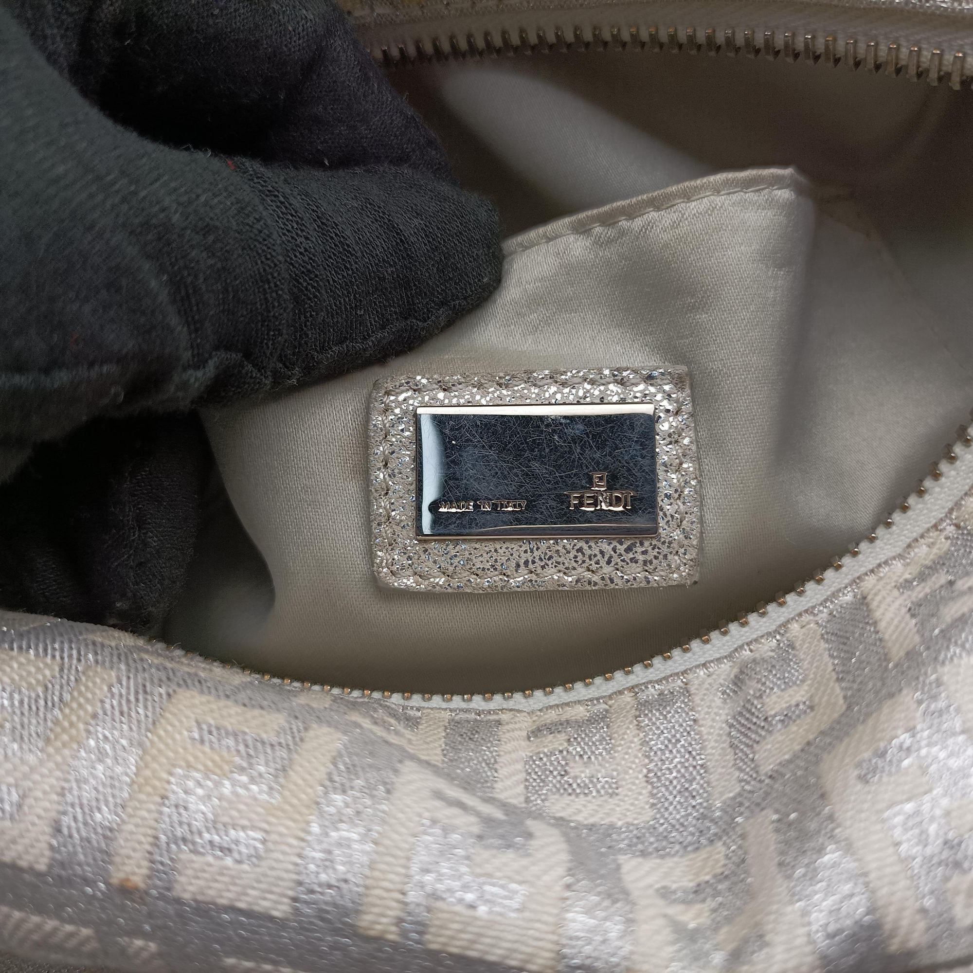 Zucchino Glitter Logo Silver canvas 8BL068 Lot number unknownスパンコールイエローグラデーション シルバー キャンバス 8BL068 製番不明