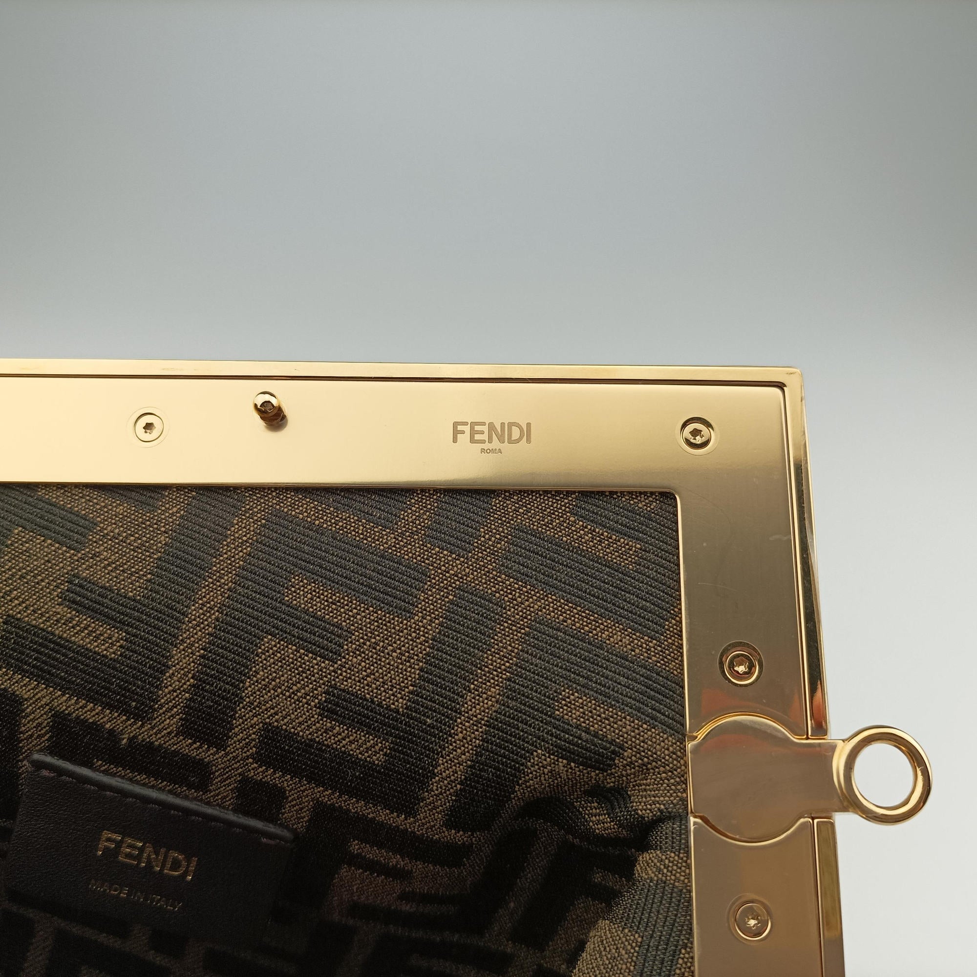 First Grey fur 8BP129 8BP129 AHNA 299.0189ファースト スモール グレー ファー 8BP129 8BP129 AHNA 299.0189