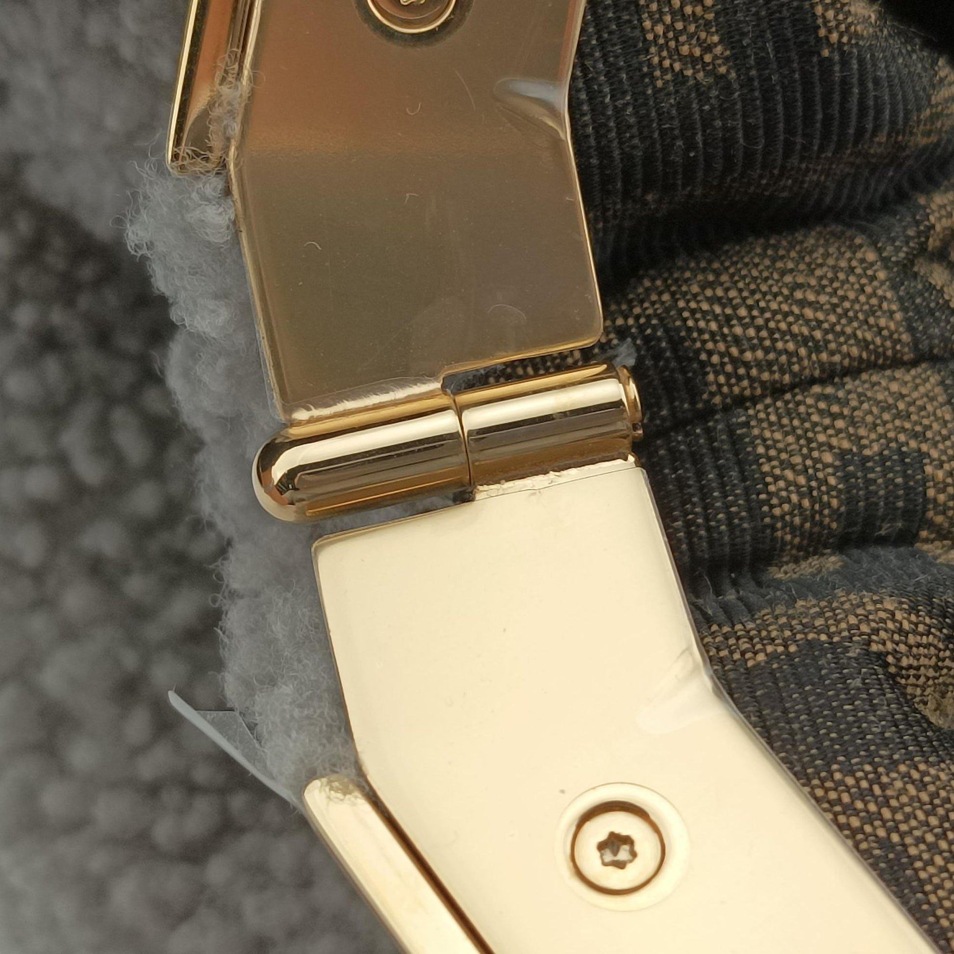 First Grey fur 8BP129 8BP129 AHNA 299.0189ファースト スモール グレー ファー 8BP129 8BP129 AHNA 299.0189