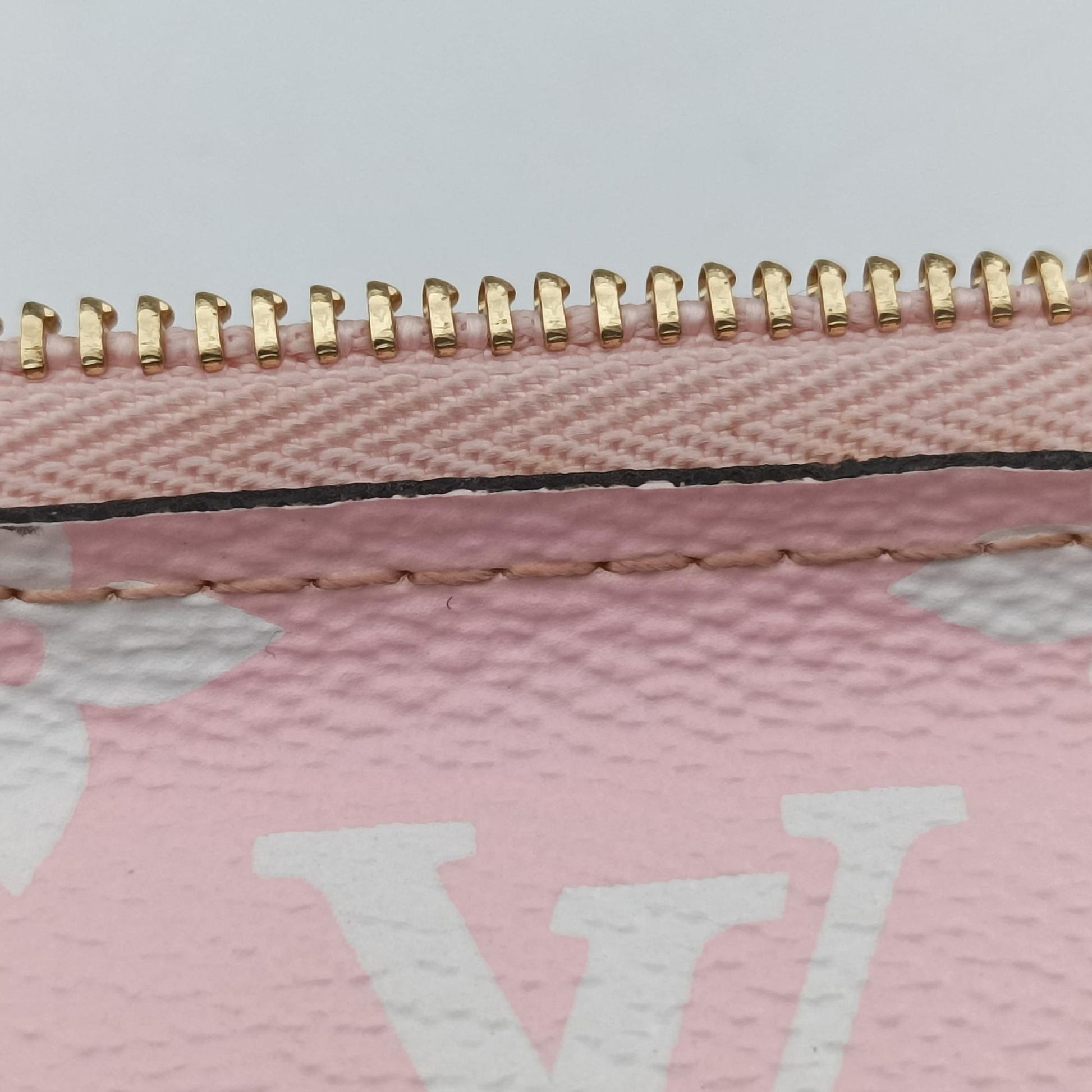 Pochette Double Zip ROUGE Monogram Giant M67561 GI1109ポシェットドゥーブルジップ ルージュ モノグラム ジャイアント M67561 GI1109