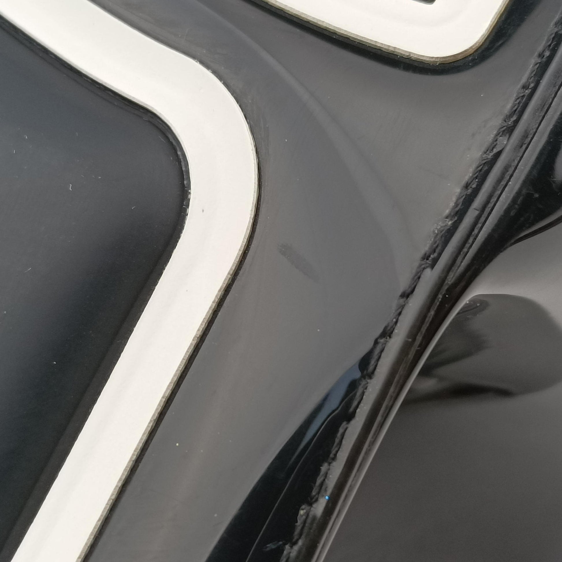 Brillant Black x white Plastic ブリリアント ブラック×ホワイト プラスチック 