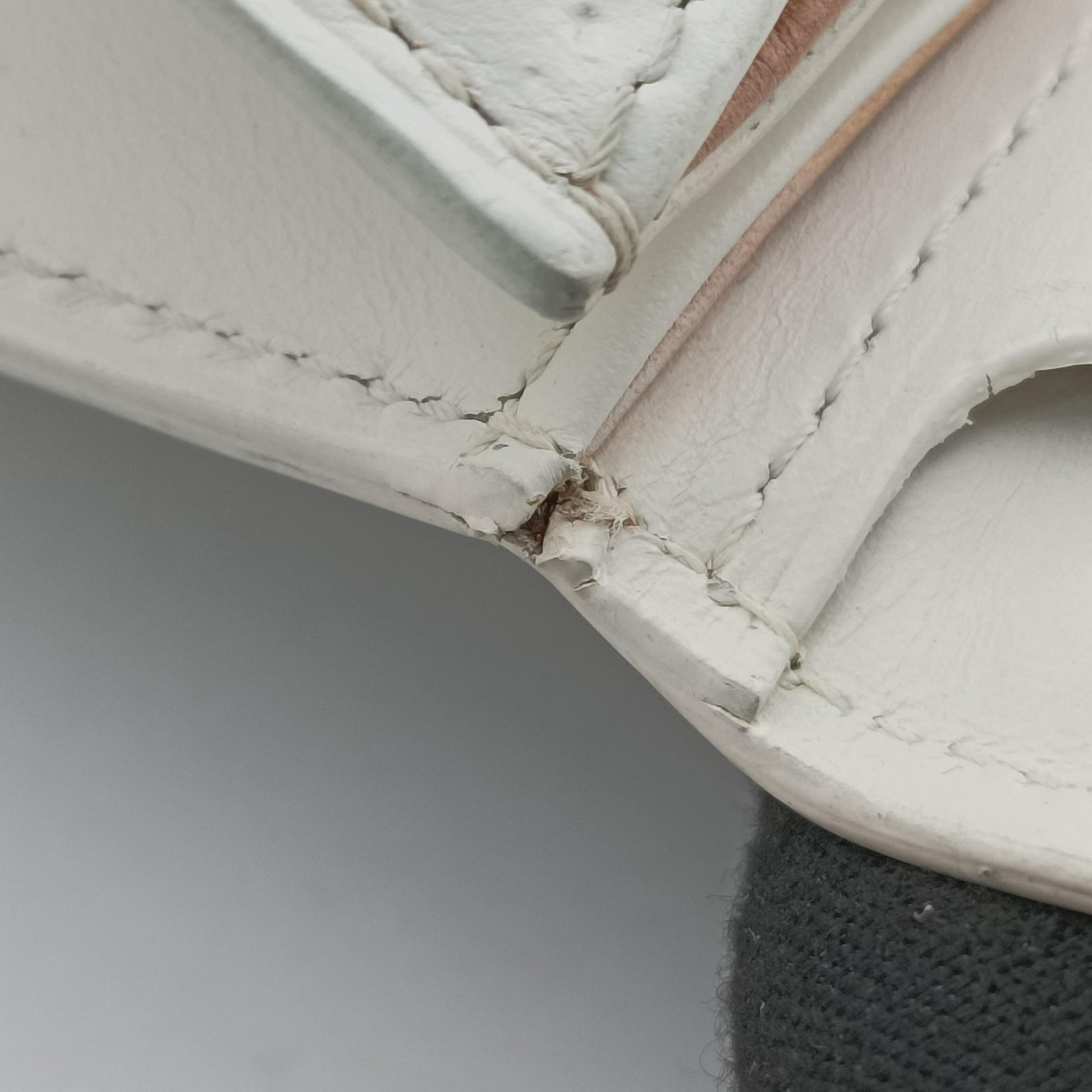 Brillant White Leather KO3Aブリヨン ホワイト レザー KO3A
