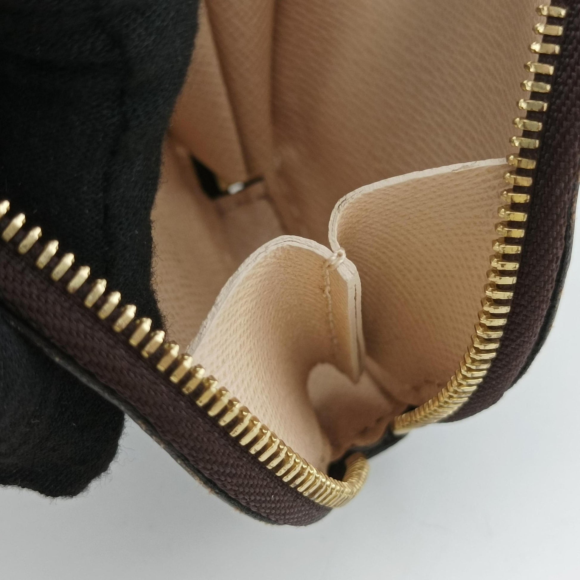 MULTI POCHETTE ACCESSOIRES MARRON×ROSE CLAIRE Monogram Canvas M44840 TA2260ミュルティポシェットアクセソワール マロン×ローズ クレール モノグラムキャンバス M44840 TA2260