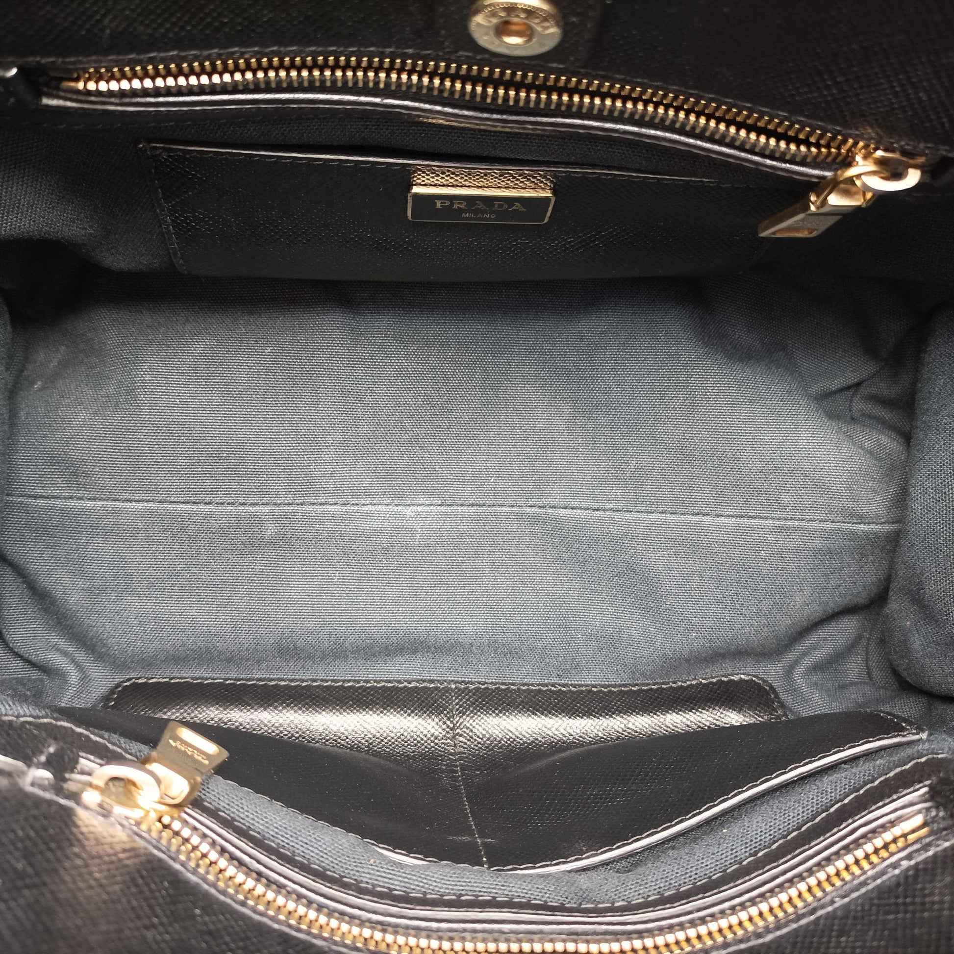 Double Zip Convertible Tote Black×Blue Saffiano Leather×Leather 31/Yダブルジップコンバーチブルトート ブラック×ブルー サフィアーノレザー×レザー 31/Y