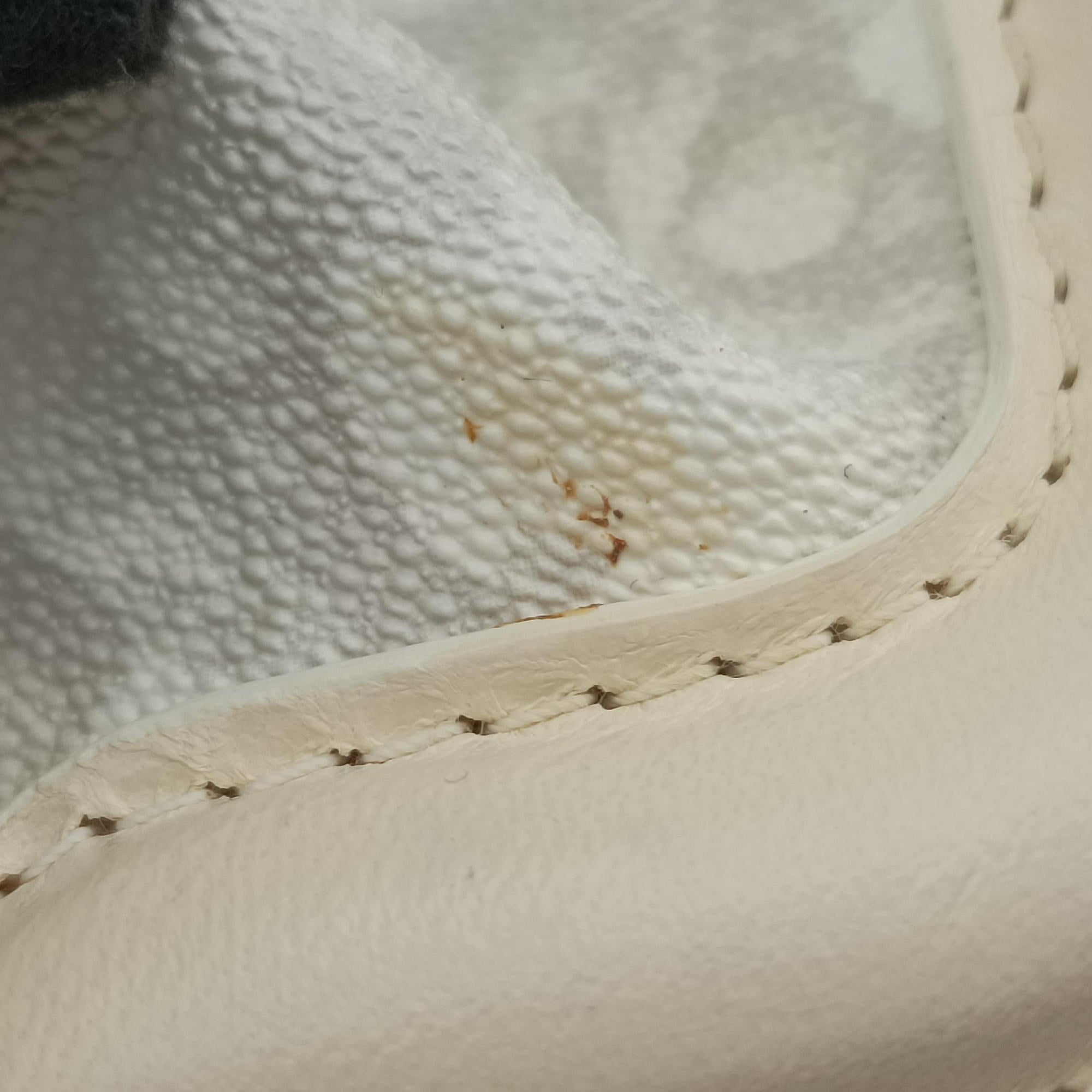 Trotter Romantic Chain Heart White pvc coated canvas 02-BO-0097トロッター ロマンティック チェーン ハート ホワイト pvcコーティングキャンバス 02-BO-0097