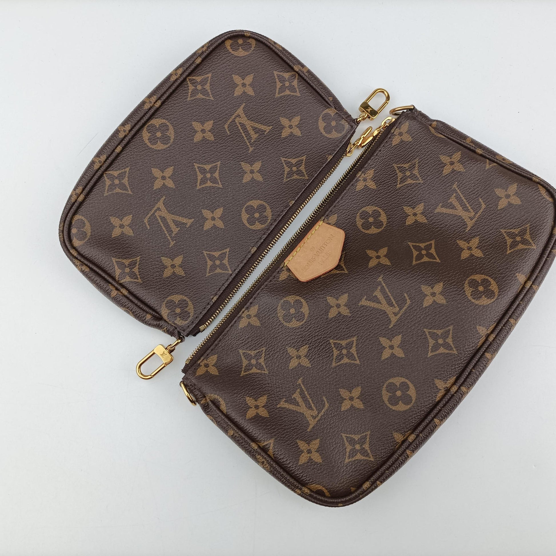 MULTI POCHETTE ACCESSOIRES MARRON×khaki Monogram Canvas M44840 DR3260ミュルティポシェットアクセソワール マロン×カーキ モノグラムキャンバス M44840 DR3260