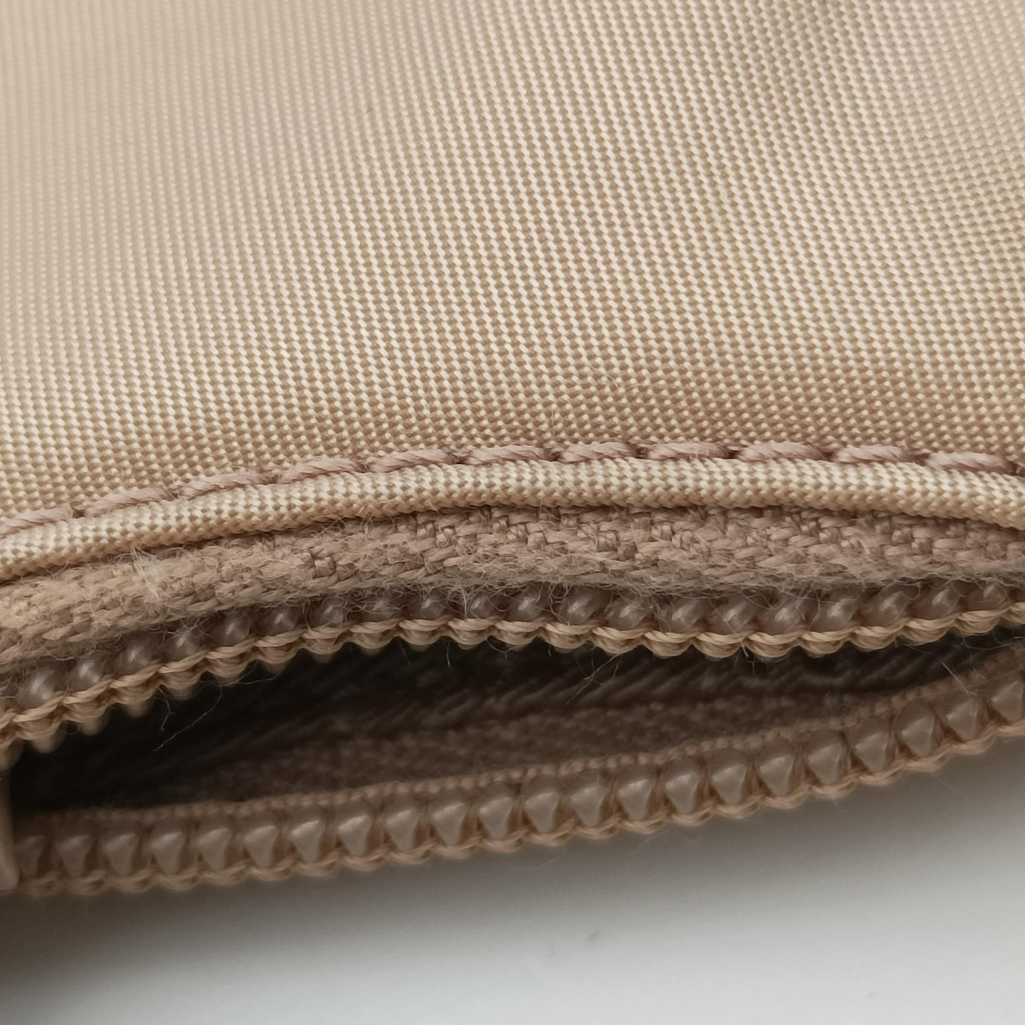 Re-Edition 2005 Re-Nylon Bag Beige nylon 1BH204 272 Xリ エディション 2005 リナイロンバッグ ベージュ ナイロン 1BH204 272 X