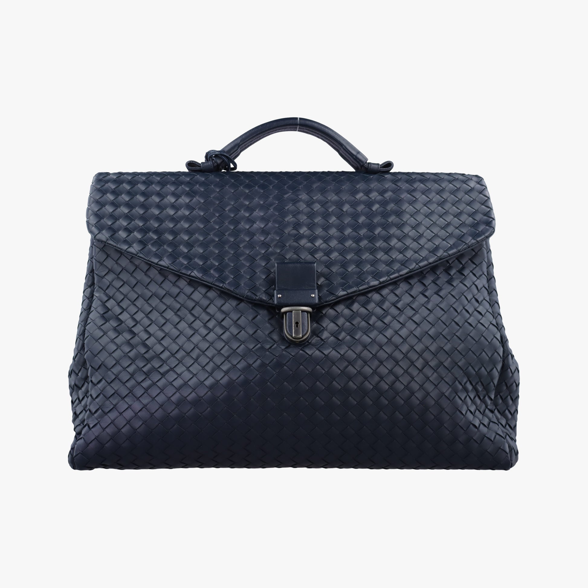 Intrecciato Navy lambskin B03058739Rイントレチャート ネイビー ラムスキン B03058739R