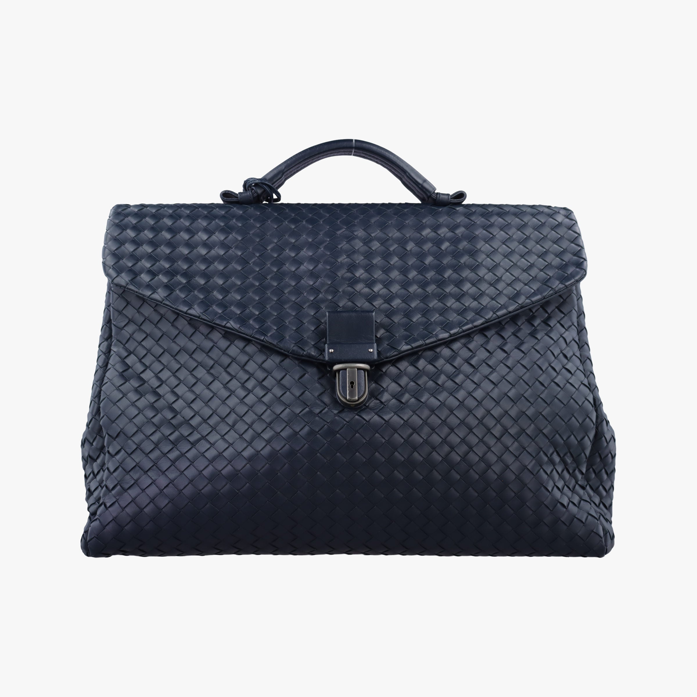 Intrecciato Navy lambskin B03058739Rイントレチャート ネイビー ラムスキン B03058739R