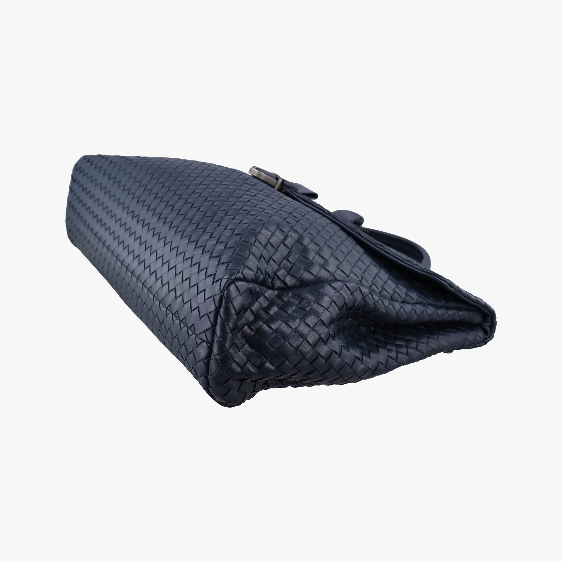 Intrecciato Navy lambskin B03058739Rイントレチャート ネイビー ラムスキン B03058739R