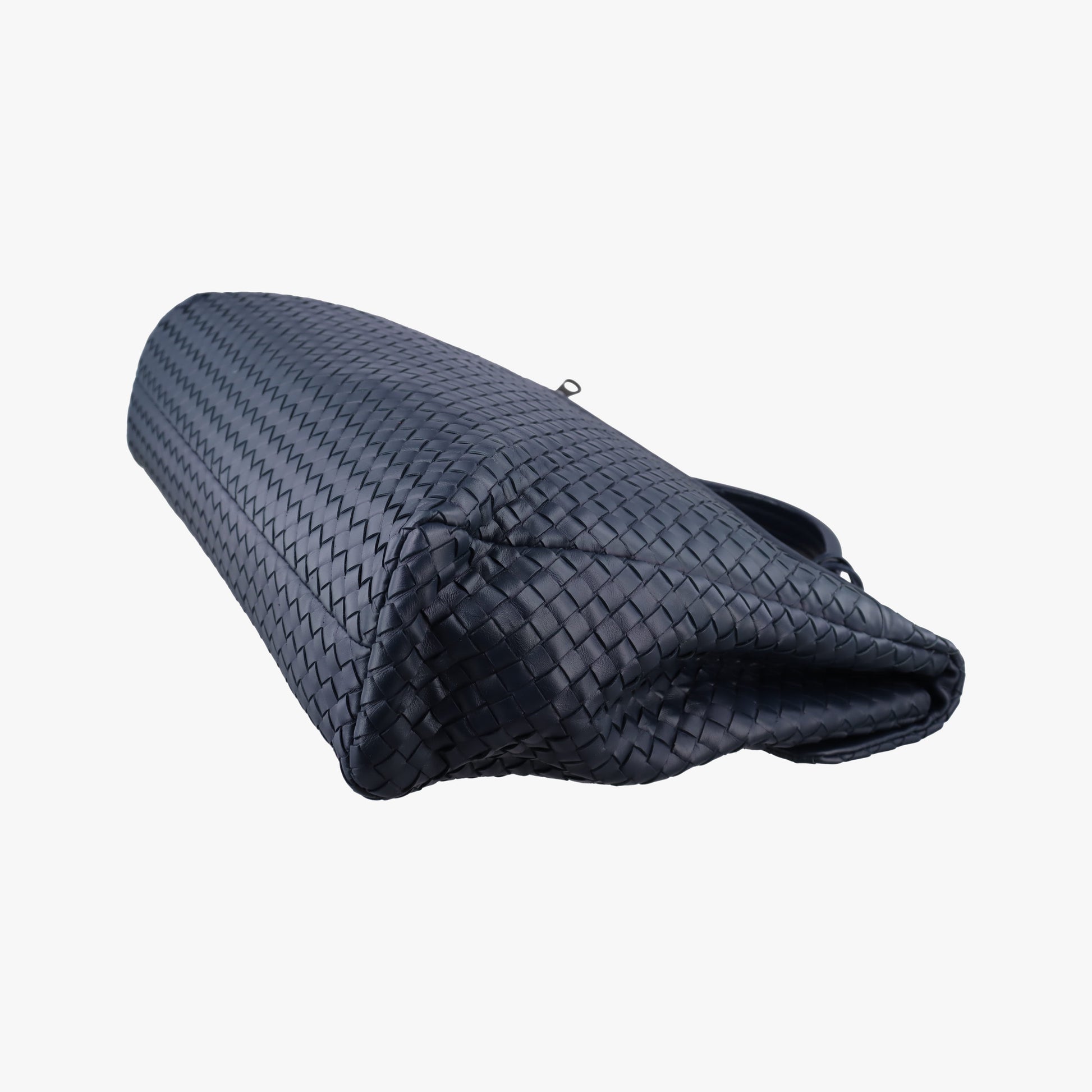 Intrecciato Navy lambskin B03058739Rイントレチャート ネイビー ラムスキン B03058739R