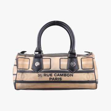 31 Rue Cambon Graffiti Mini Boston Beige × Black Coated Canvas 1103321331ルカンボン グラフィティ ミニボストン ベージュ × ブラック コーティングキャンバス 11033213