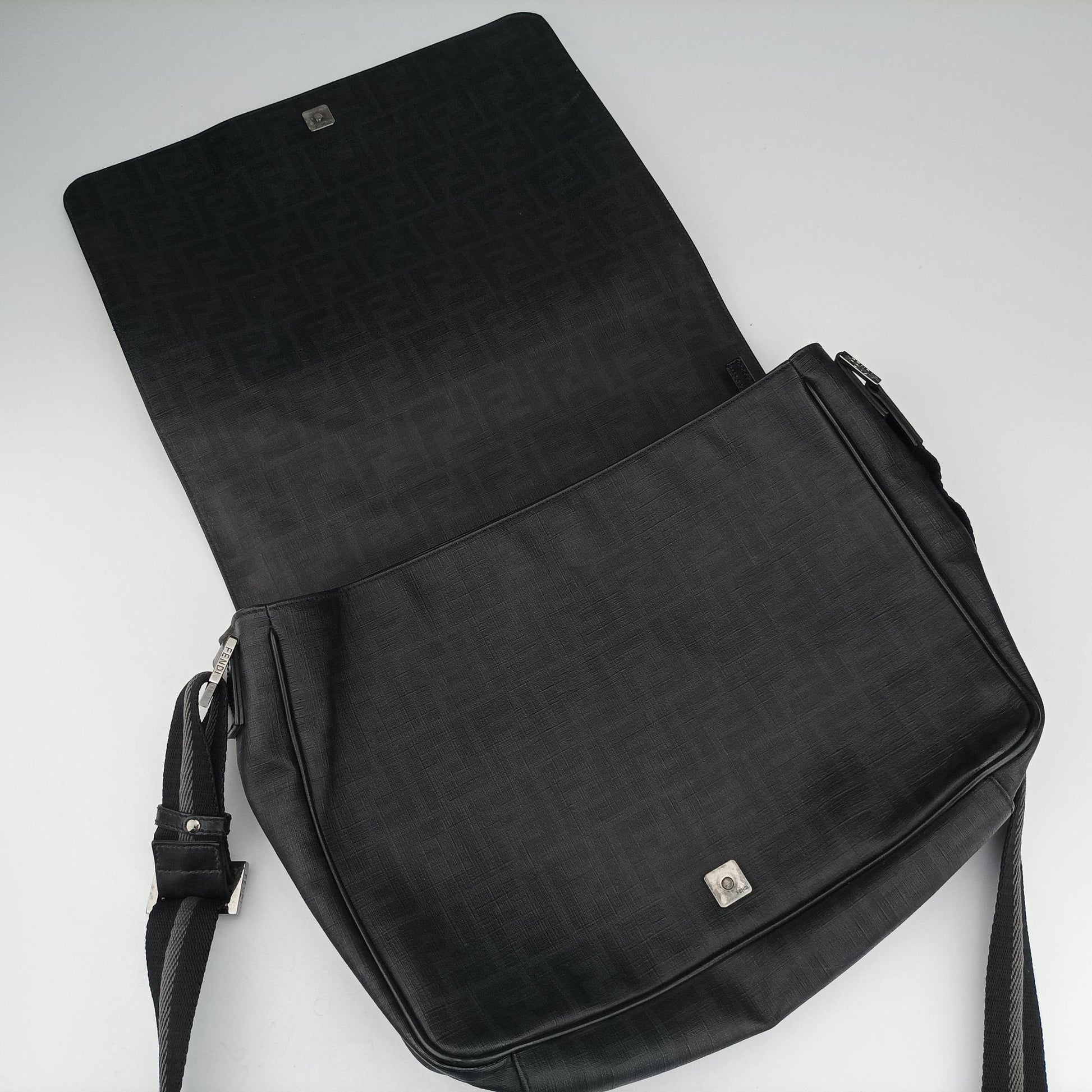 Zucca Grey leather 7VA195 7VA195/B0W 129/2305ズッカ グレー レザー 7VA195 7VA195/B0W 129/2305