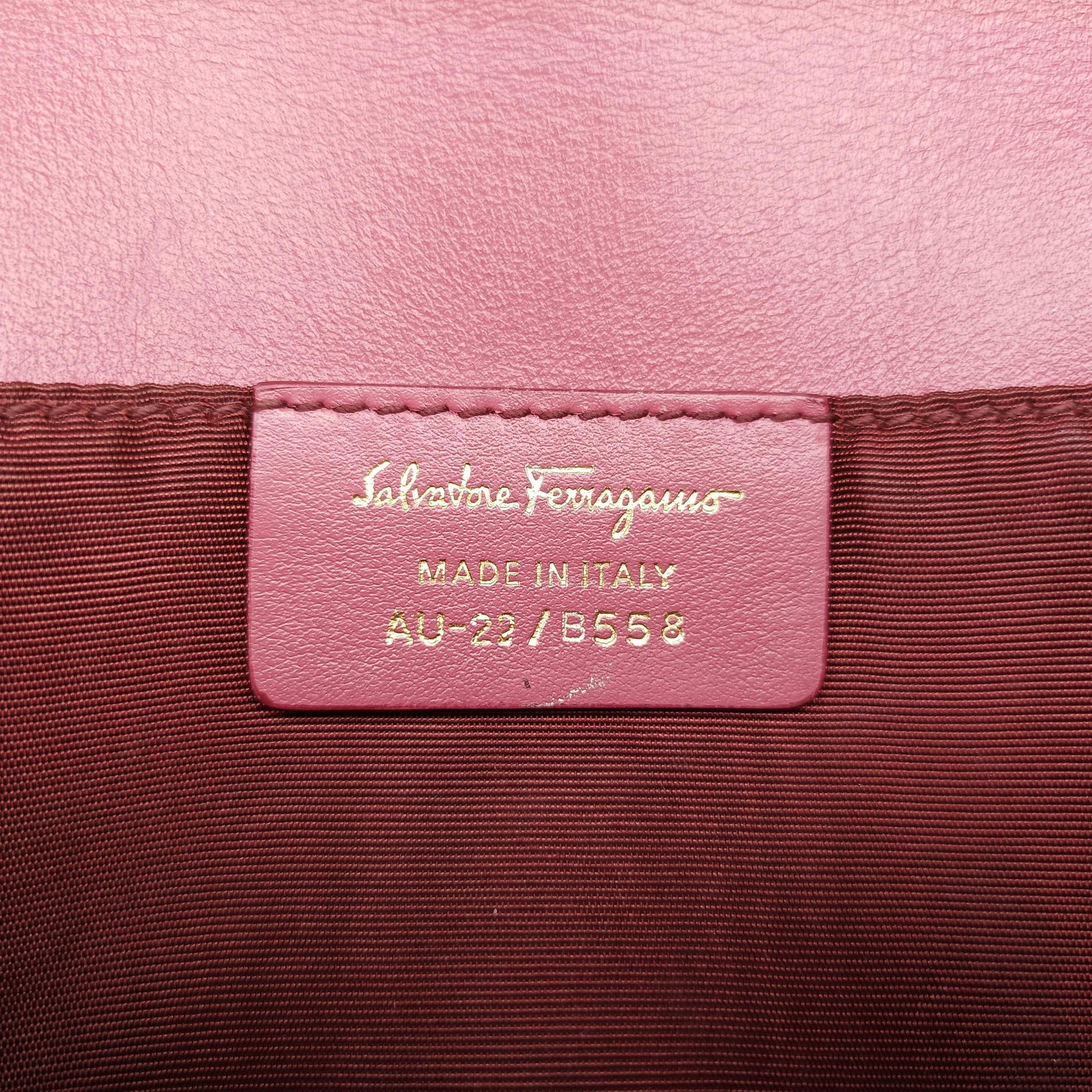 Ginny Vara Red Leather AU-22/B558ジニー ヴァラ レッド レザー AU-22/B558
