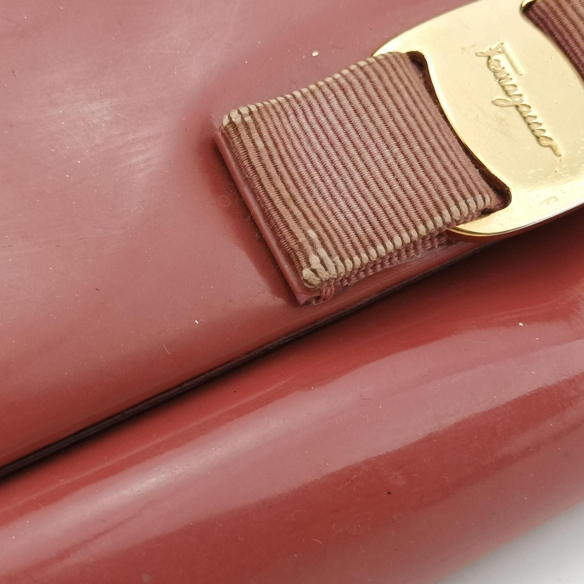 Ginny Vara Red Leather AU-22/B558ジニー ヴァラ レッド レザー AU-22/B558