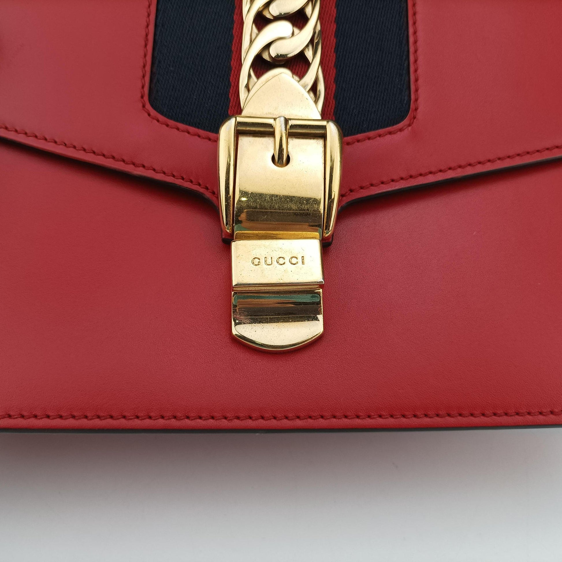 Sylvie Red×navy Leather 421882 C020405811シルヴィ レッド×ネイビー レザー 421882 C020405811