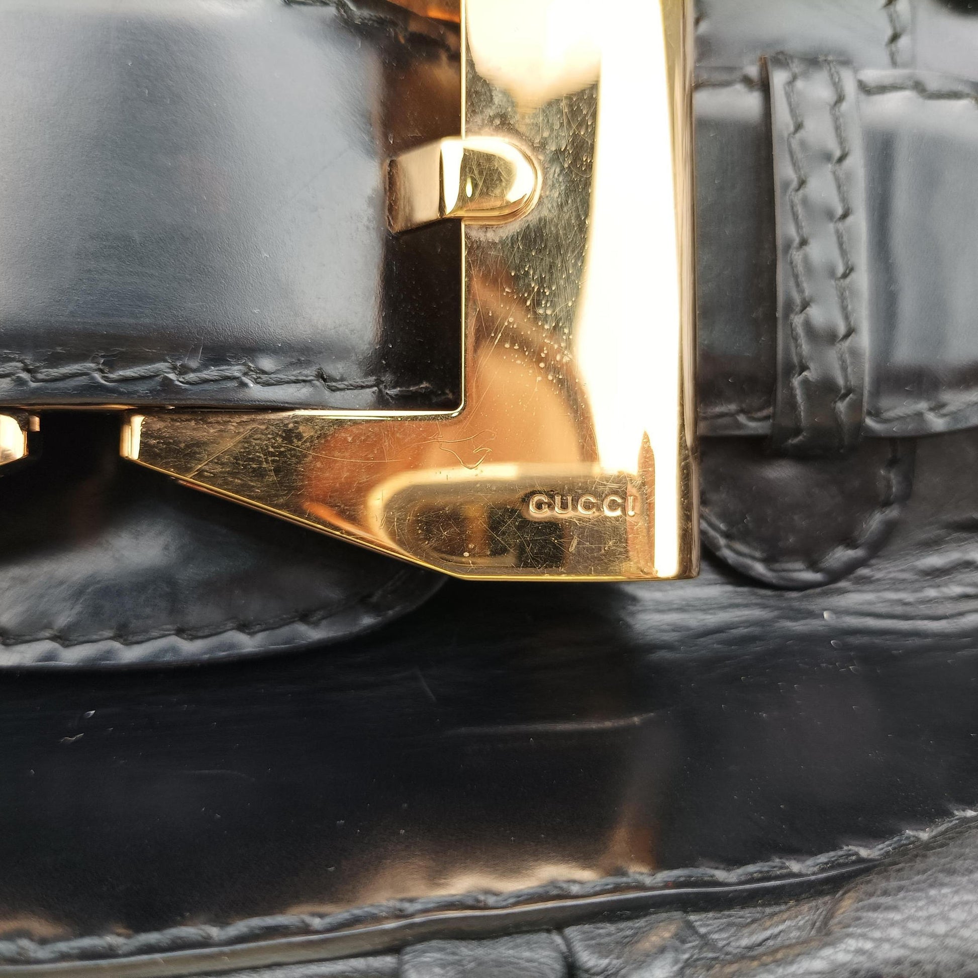 Dialux Queen Large Black Leather 189881 G1509820ダイラックス クイーン ラージ ブラック レザー 189881 G1509820