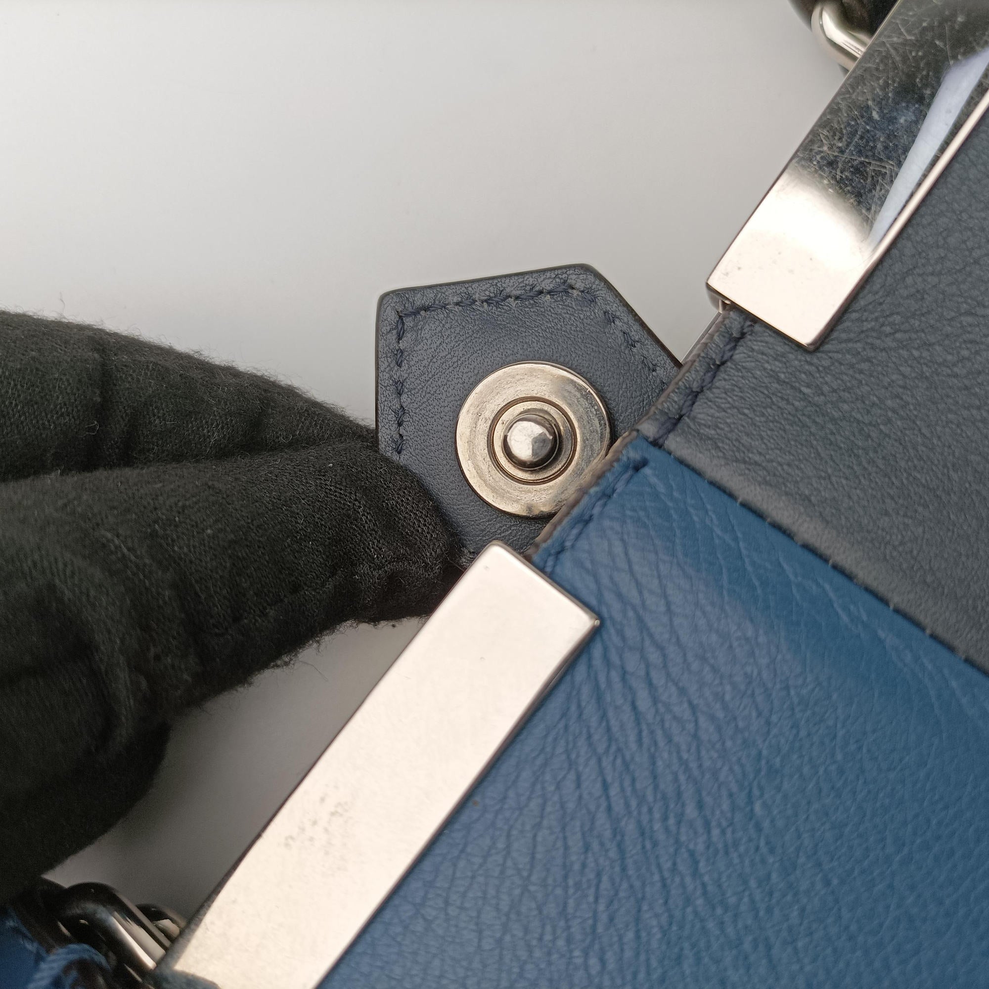 Troisjours Navy × Blue Leather 8BH272 8BH272-N5T 148-2516トロワジュール ネイビー × ブルー レザー 8BH272 8BH272-N5T 148-2516