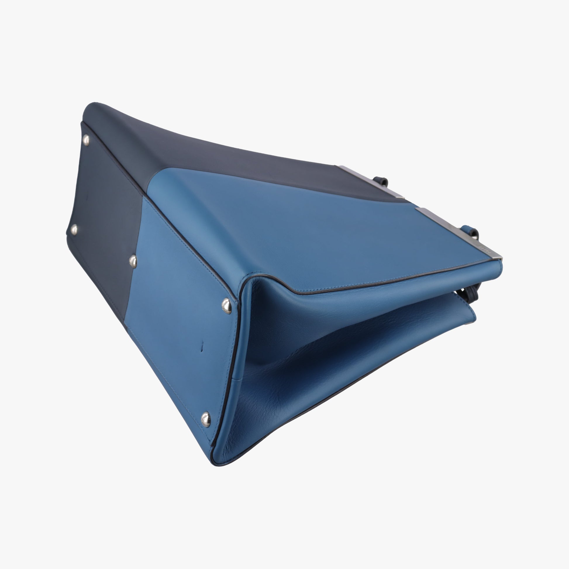 Troisjours Navy × Blue Leather 8BH272 8BH272-N5T 148-2516トロワジュール ネイビー × ブルー レザー 8BH272 8BH272-N5T 148-2516