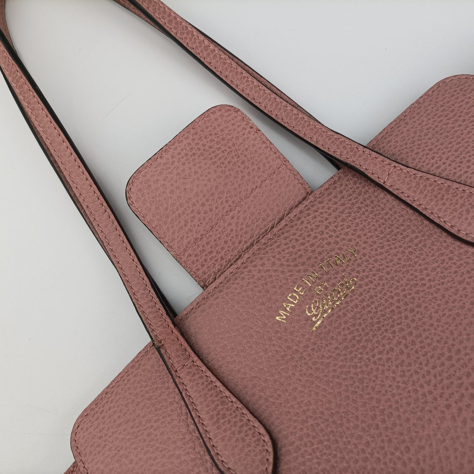 Swing Pink Leather 354408 E016674186スウィング ピンク レザー 354408 E016674186