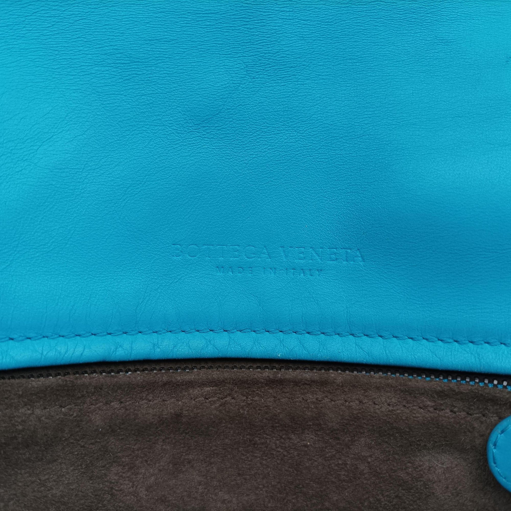 Intrecciato Blue lambskin B00496591Cイントレチャート ブルー ラムスキン B00496591C
