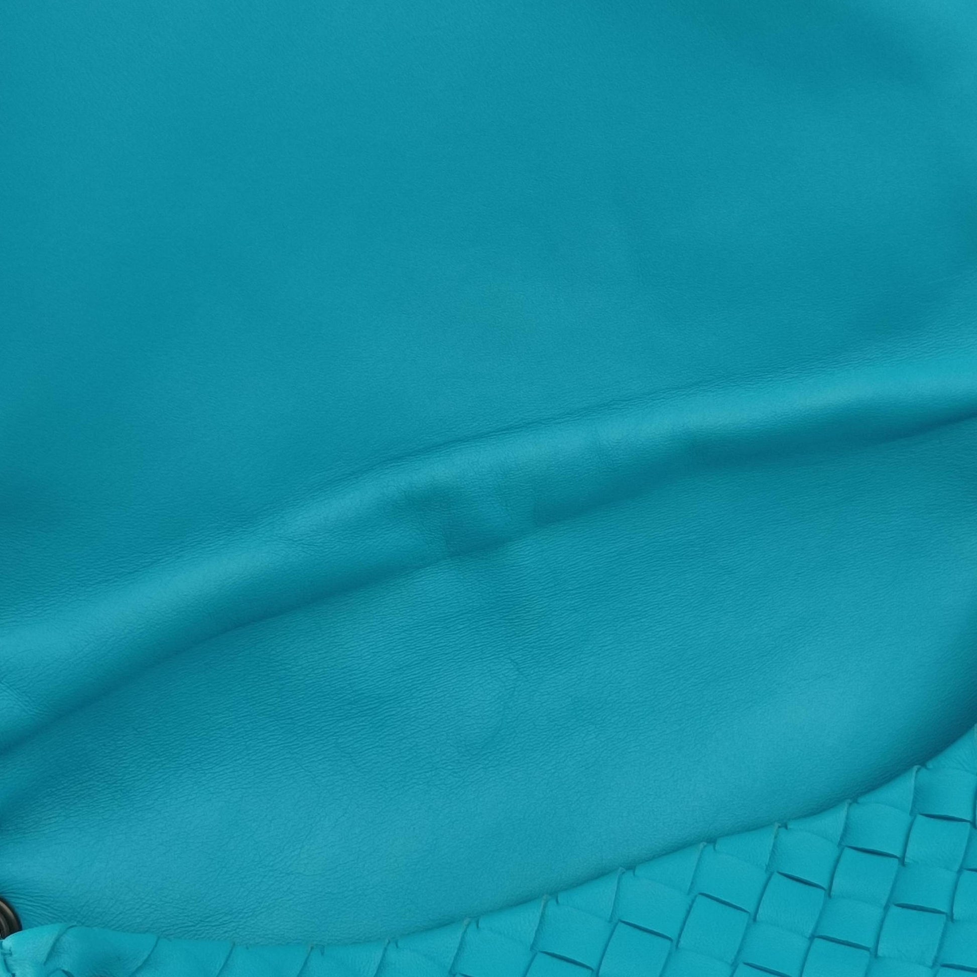 Intrecciato Blue lambskin B00496591Cイントレチャート ブルー ラムスキン B00496591C