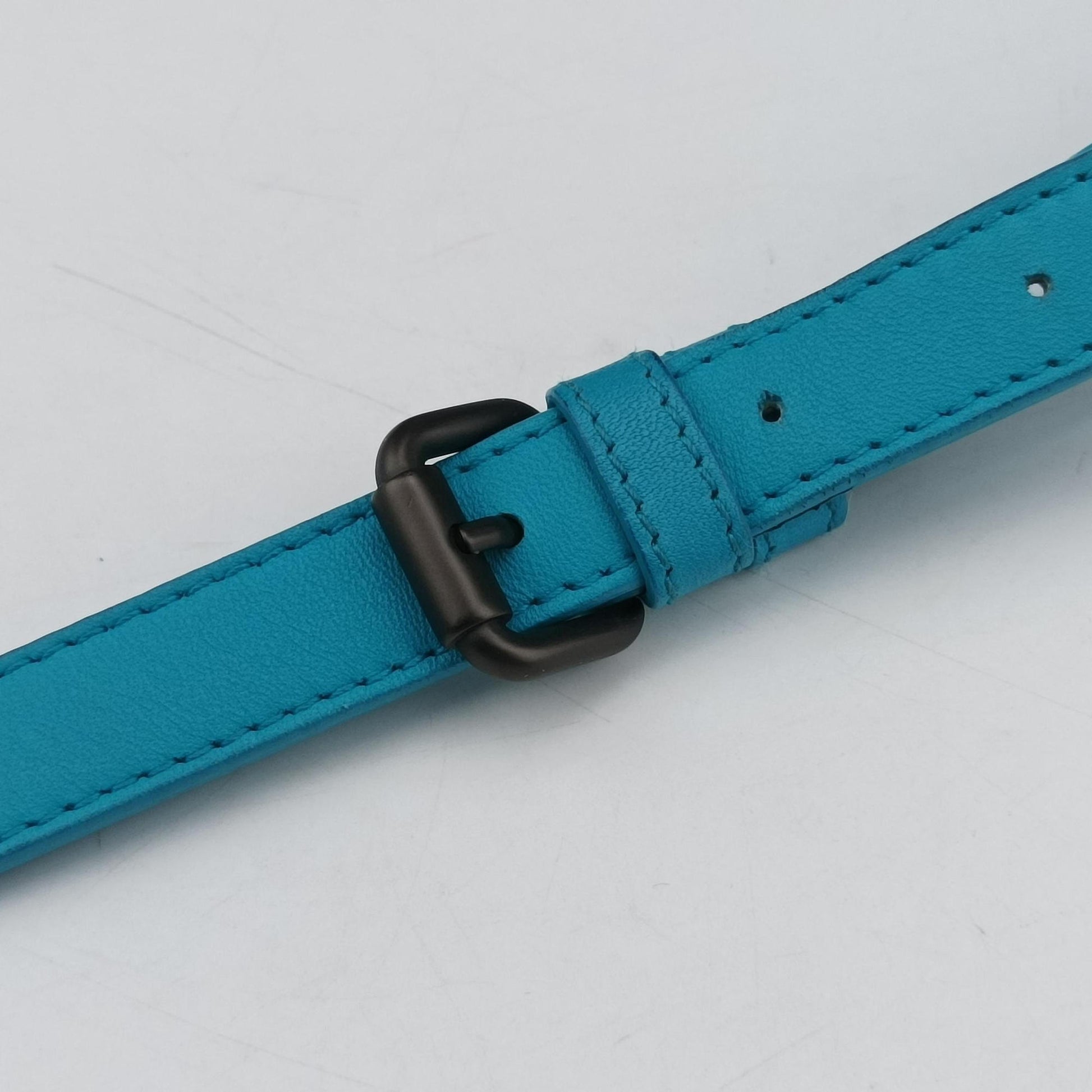 Intrecciato Blue lambskin B00496591Cイントレチャート ブルー ラムスキン B00496591C