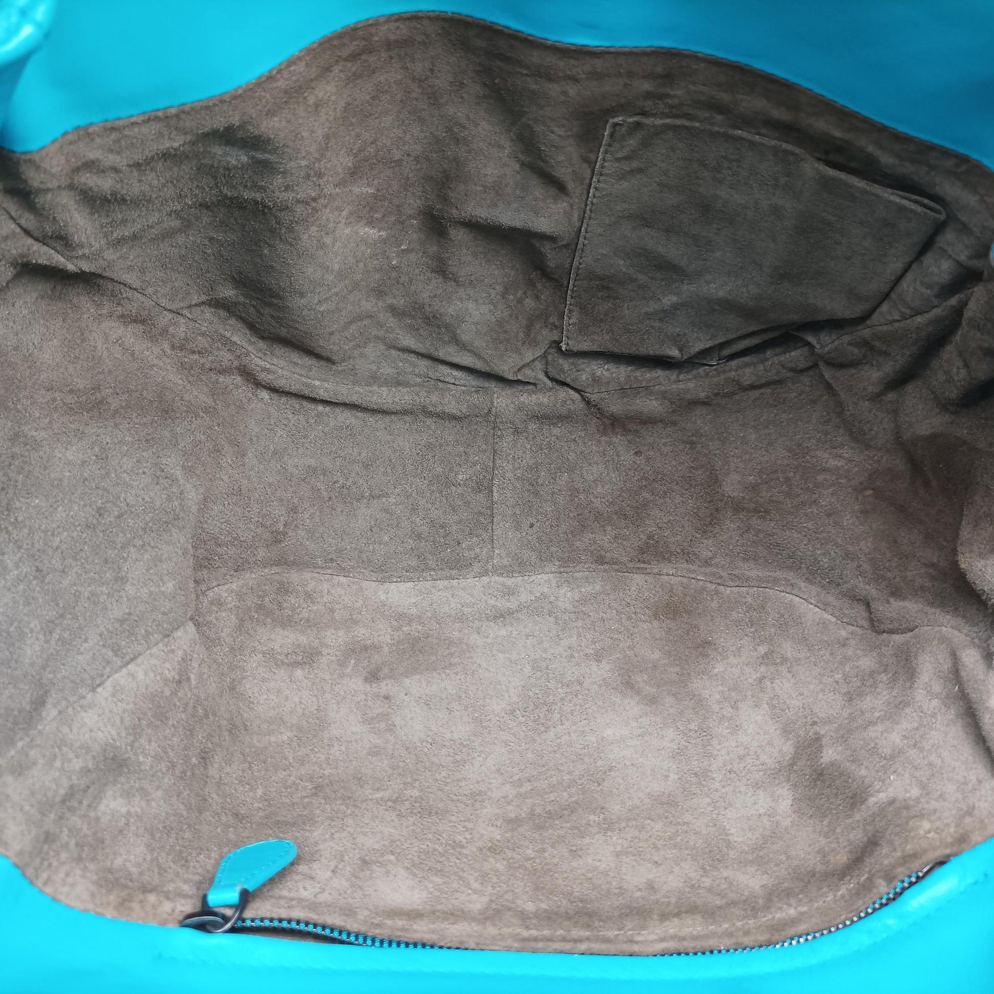 Intrecciato Blue lambskin B00496591Cイントレチャート ブルー ラムスキン B00496591C
