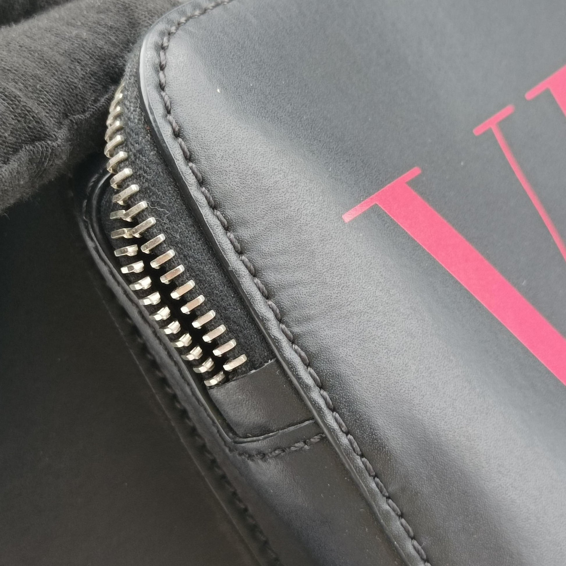 VLTN Print Black Leather VLTN プリント ブラック レザー 