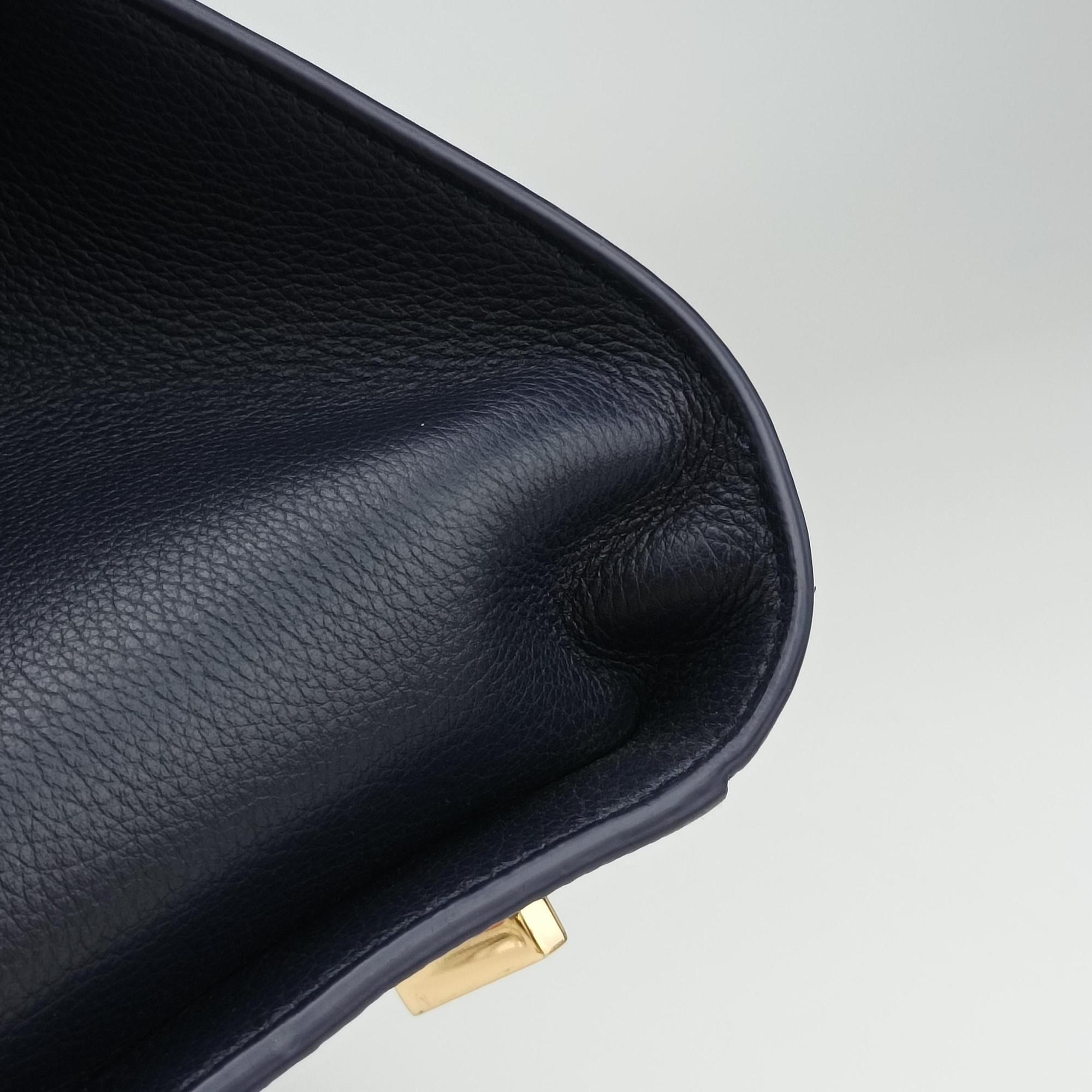 hug Navy leather AU-21/5921ハグ ネイビー レザー AU-21/5921