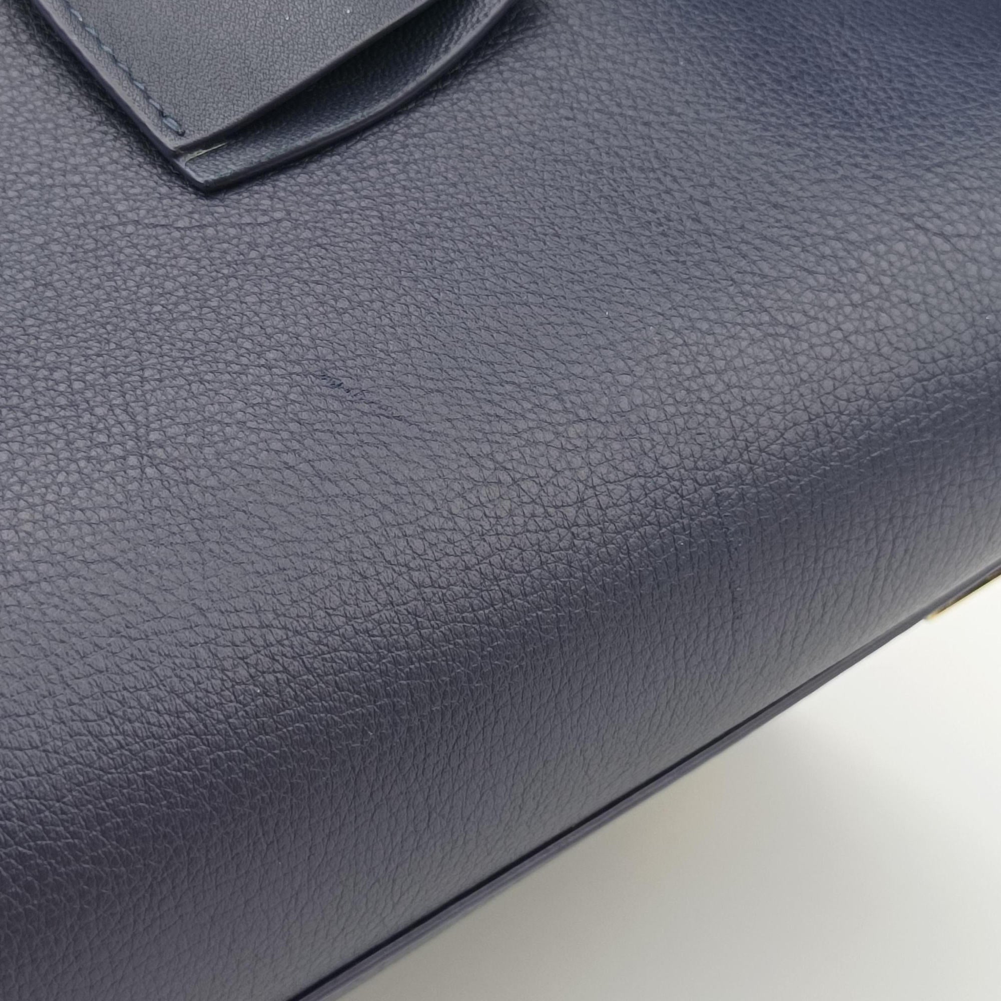 hug Navy leather AU-21/5921ハグ ネイビー レザー AU-21/5921