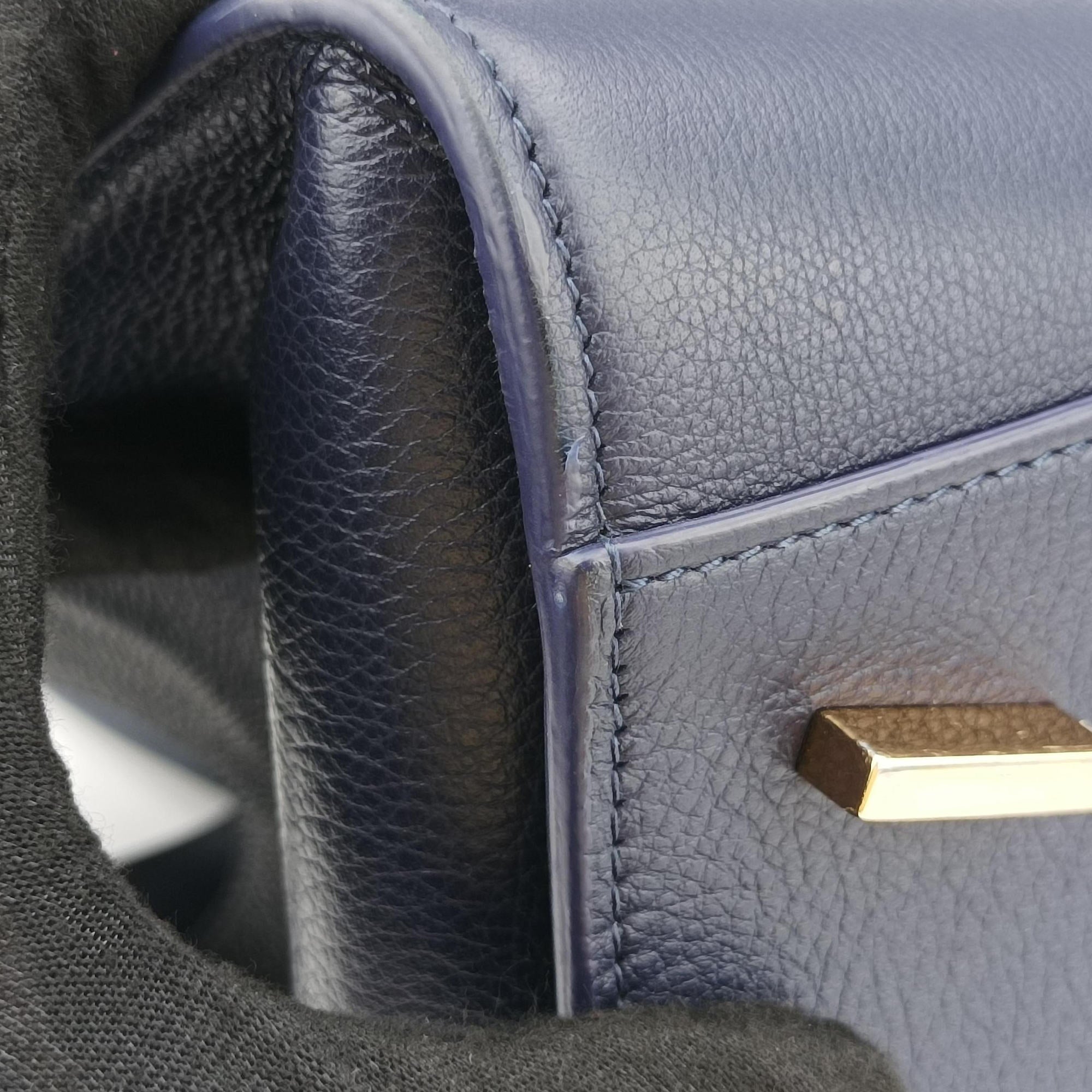 hug Navy leather AU-21/5921ハグ ネイビー レザー AU-21/5921