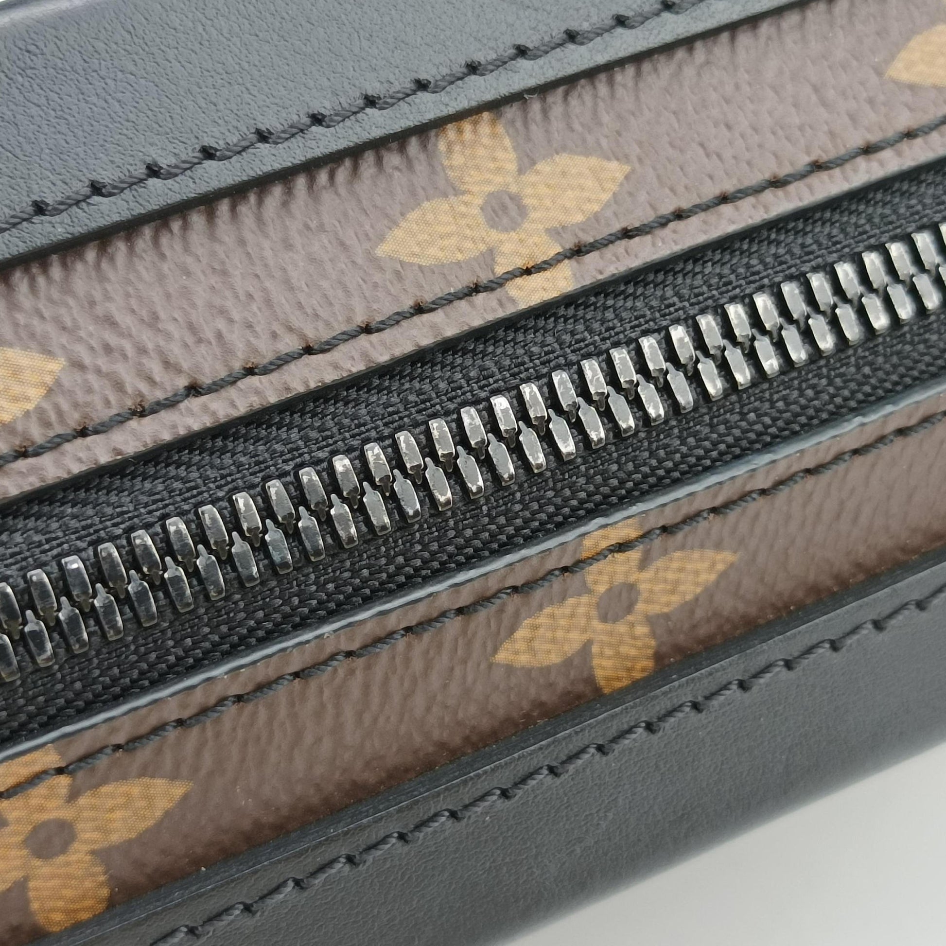 Vertical Soft Trunk brown×Noir Monogram Toughtage M45044 FL4139 IC Chipヴァーティカル ソフトトランク モノグラム/ブラウン×ノワール モノグラムタフタージュ M45044 FL4139 ICチップ