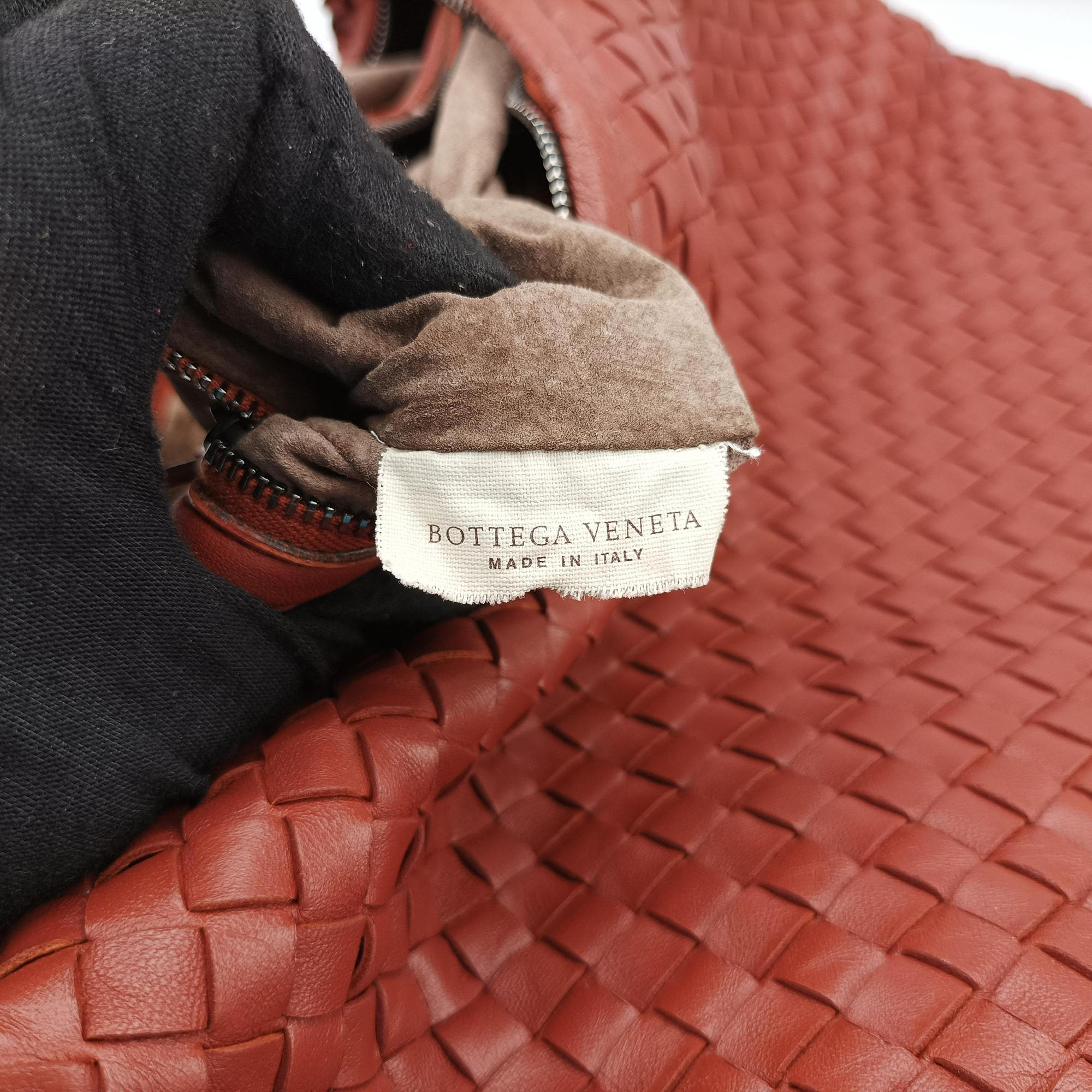 Intrecciato Red lambskin 115654 V0016 6361 EPEV 2011 511Aイントレチャート レッド ラムスキン 115654 V0016 6361 EPEV 2011 511A